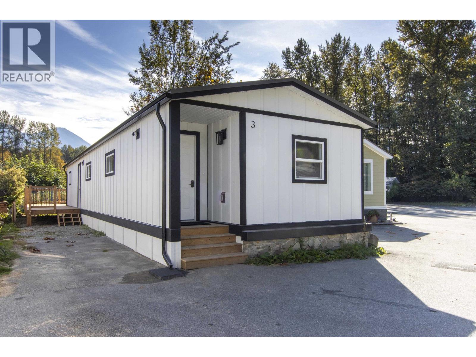 3 39884 Government Road Property Photo 1