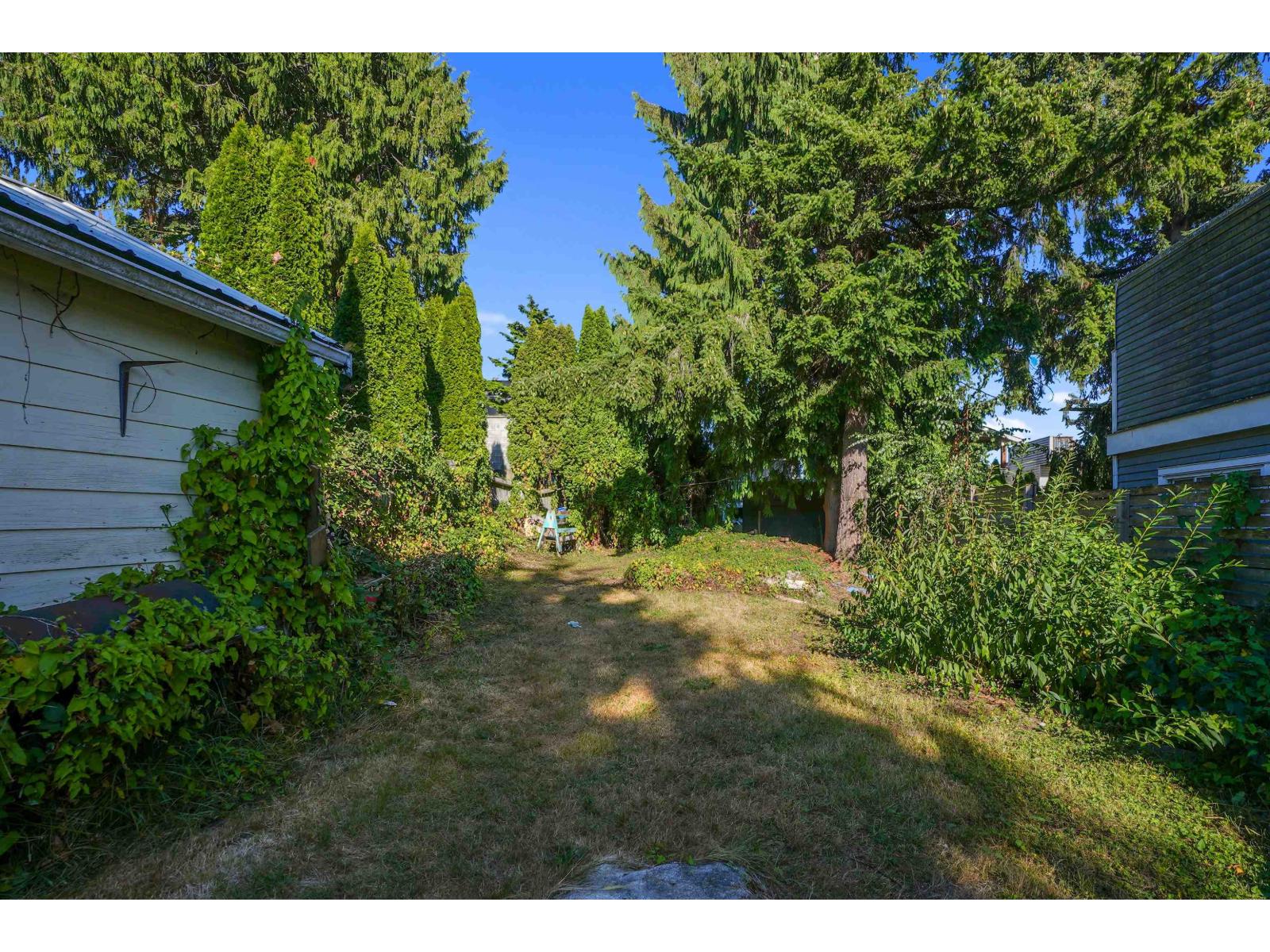 942 Lee Street Property Photo 14