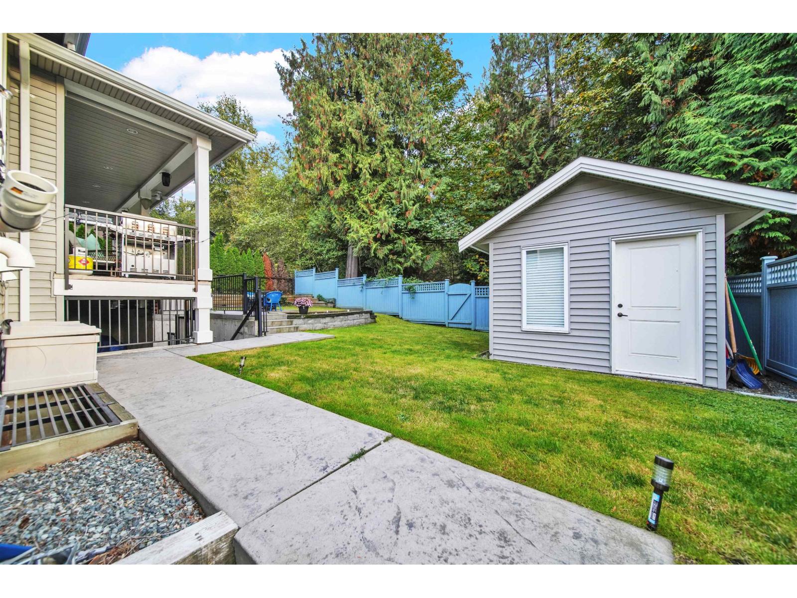 16288 60 Avenue Property Photo 5