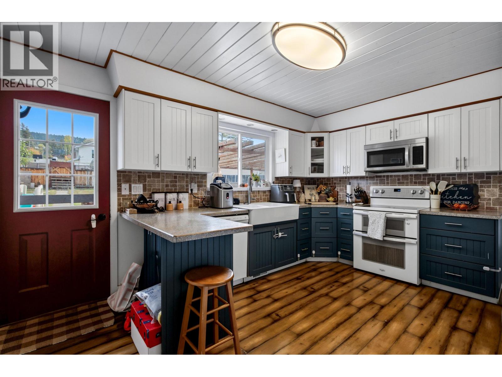 590 Pigeon Avenue Property Photo 2