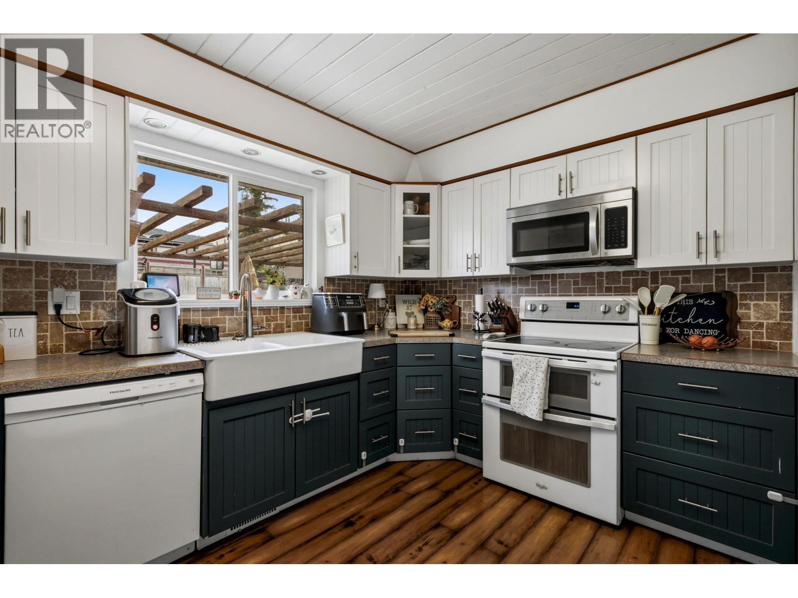 590 Pigeon Avenue Property Photo 3