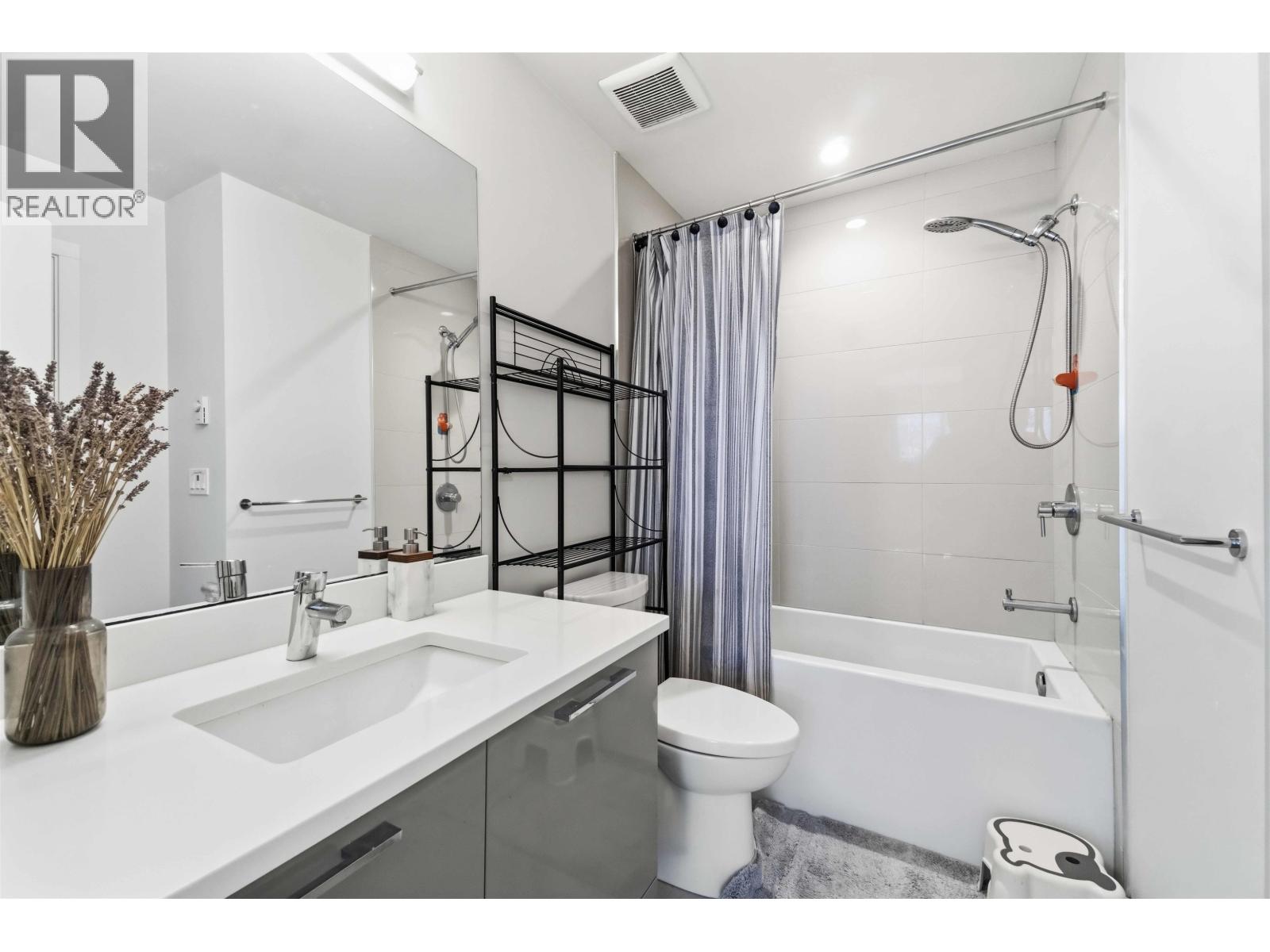 82 10199 River Drive Property Photo 14