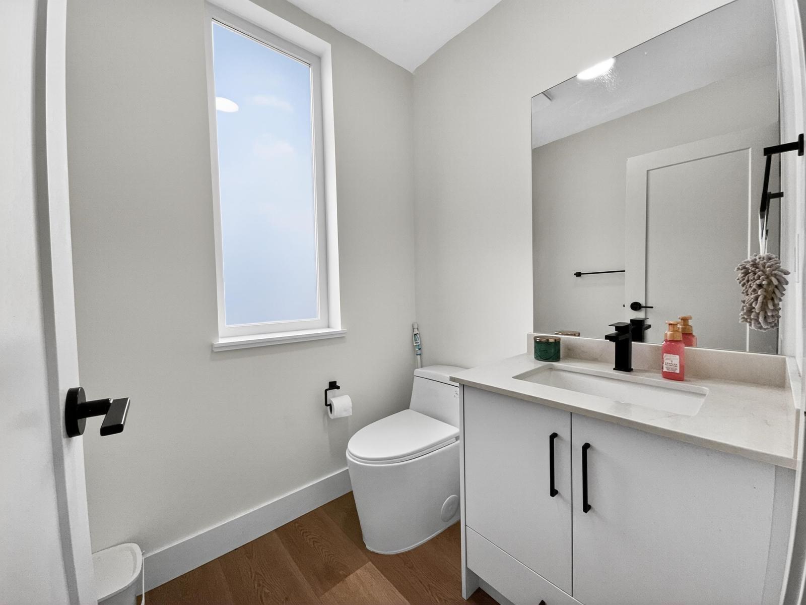 30 12585 104a Avenue Property Photo 23