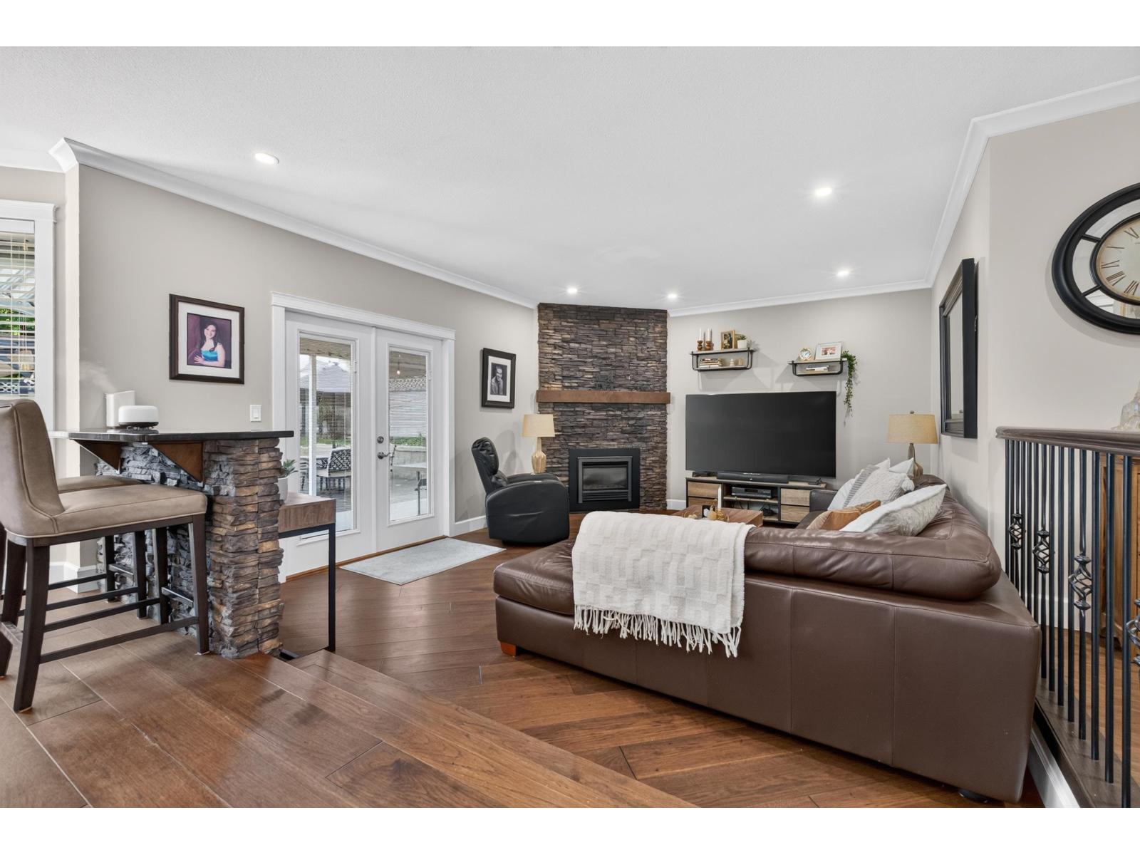 15728 90 Avenue Property Photo 14