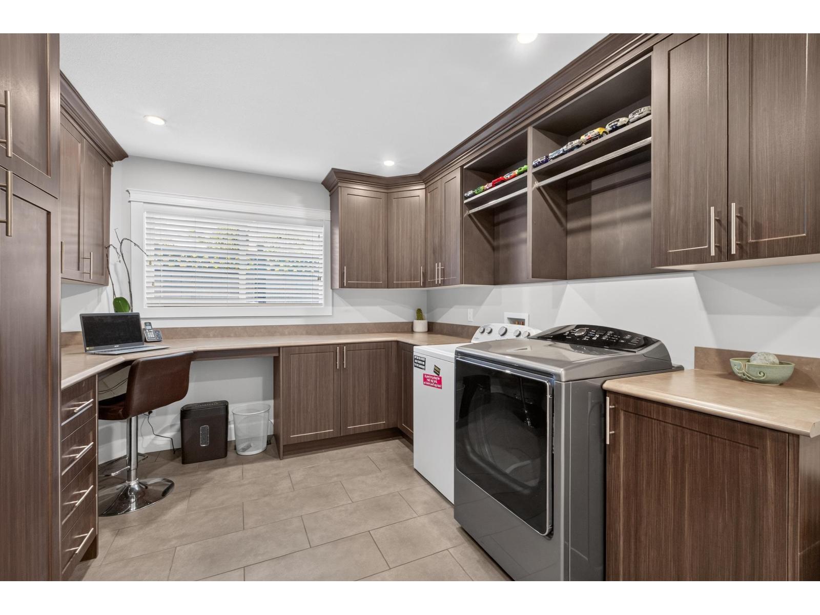 15728 90 Avenue Property Photo 18