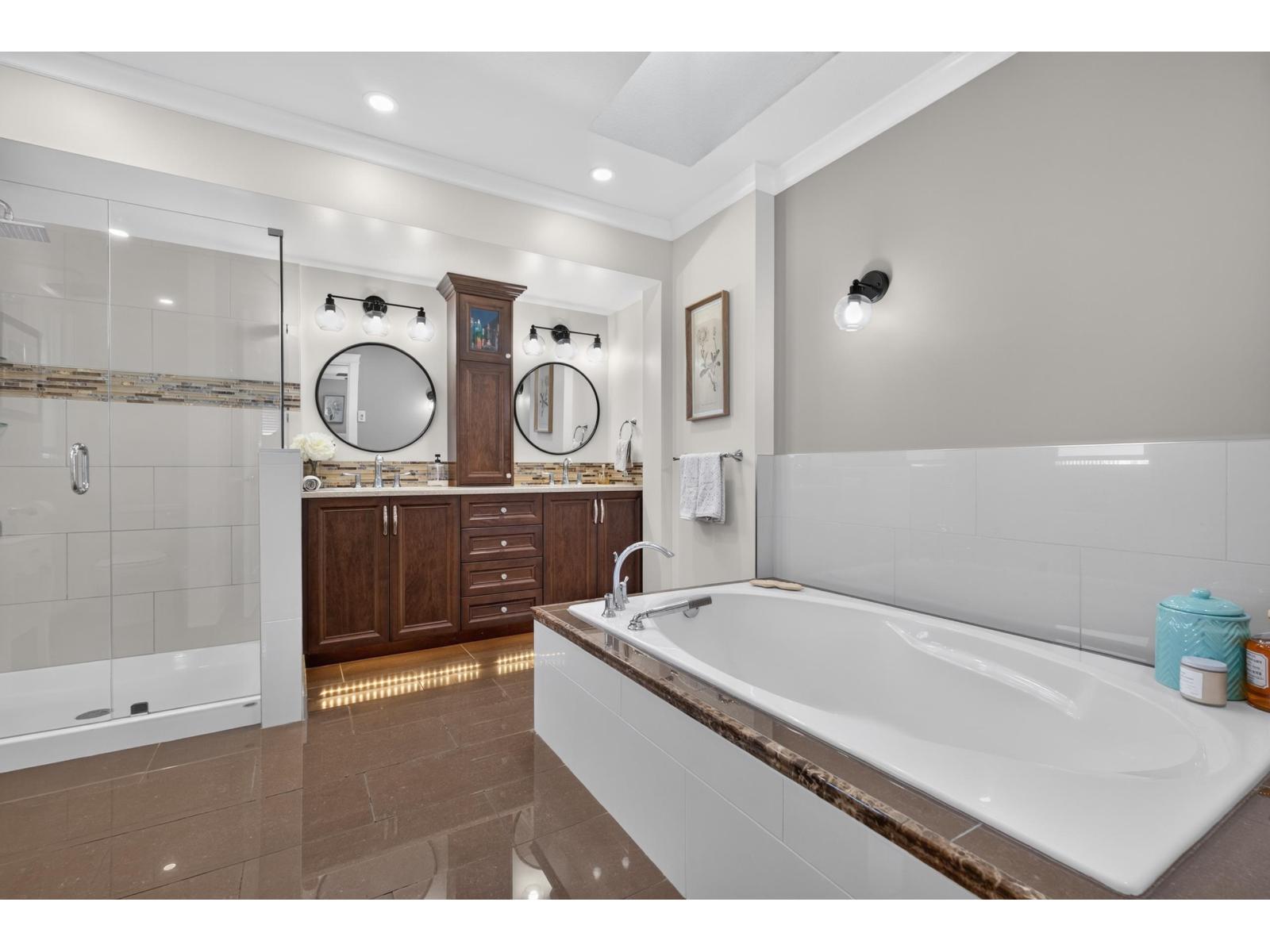 15728 90 Avenue Property Photo 26