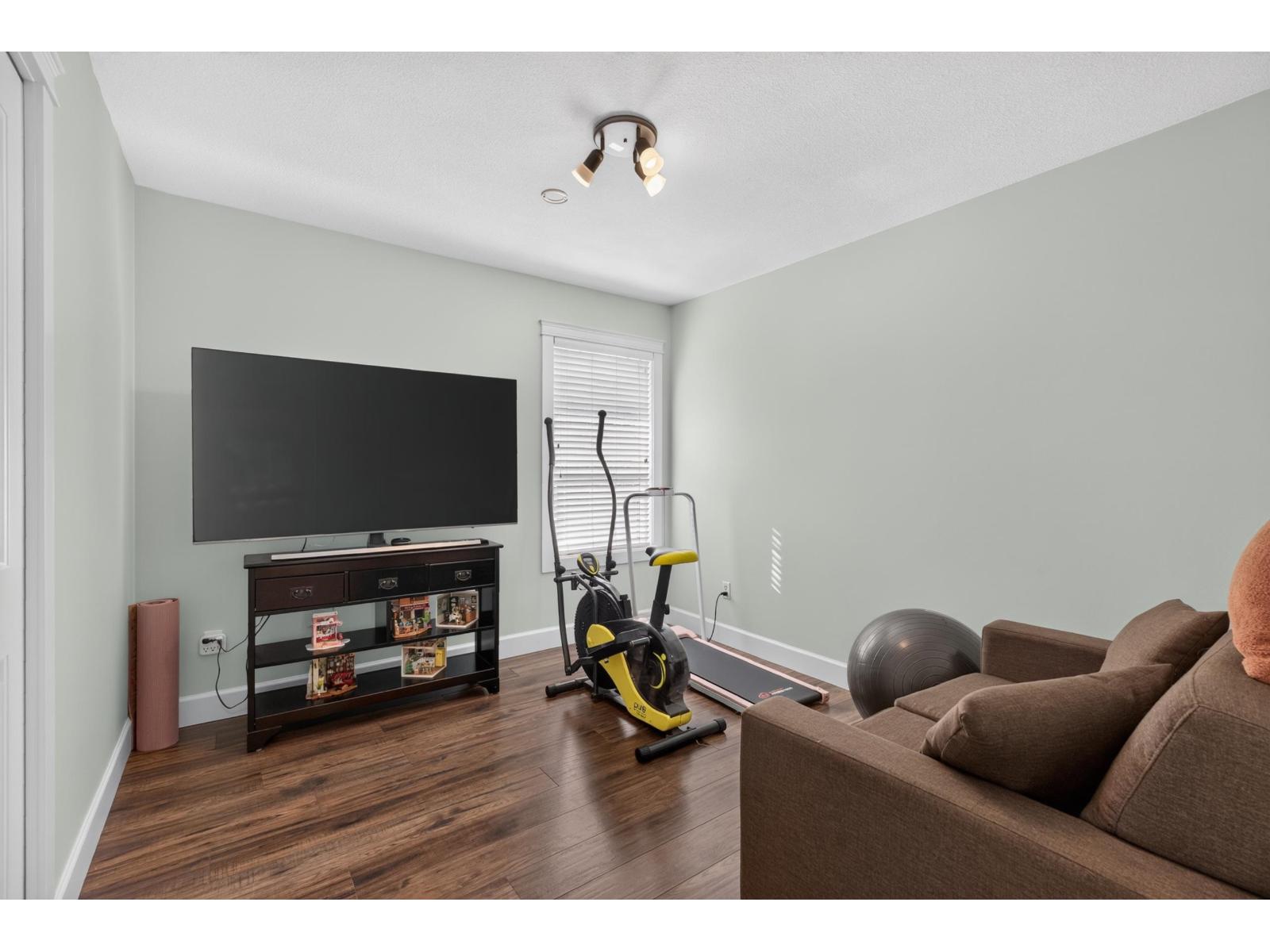 15728 90 Avenue Property Photo 29