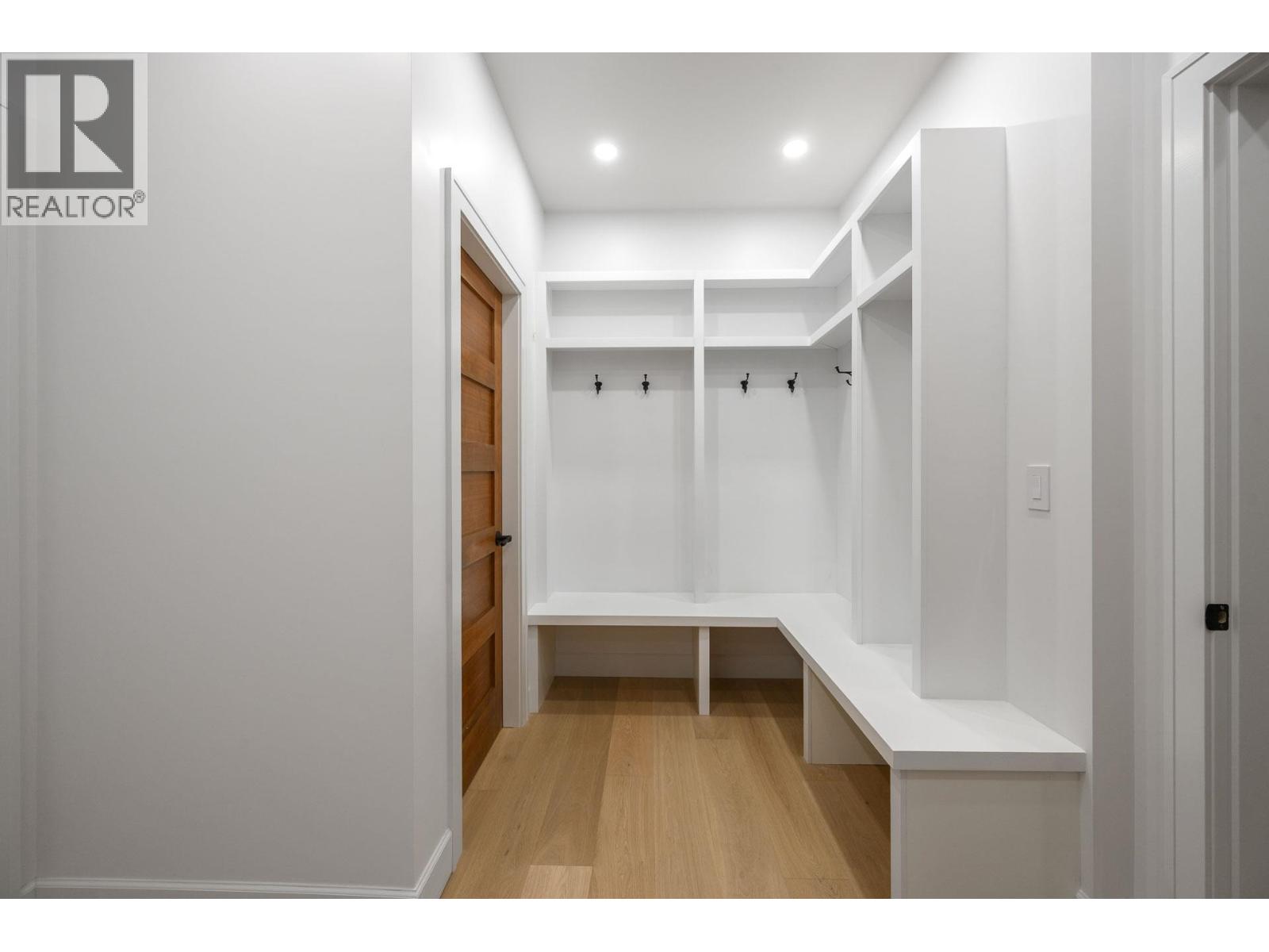 26540 124 Avenue Property Photo 17