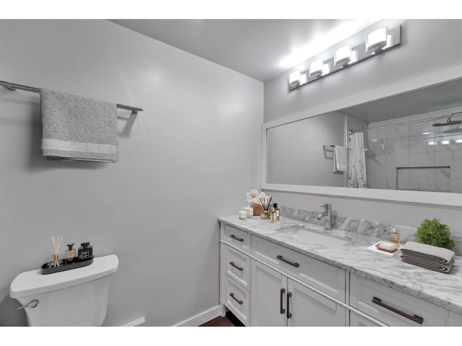 168c 8635 120 Street Property Photo 6
