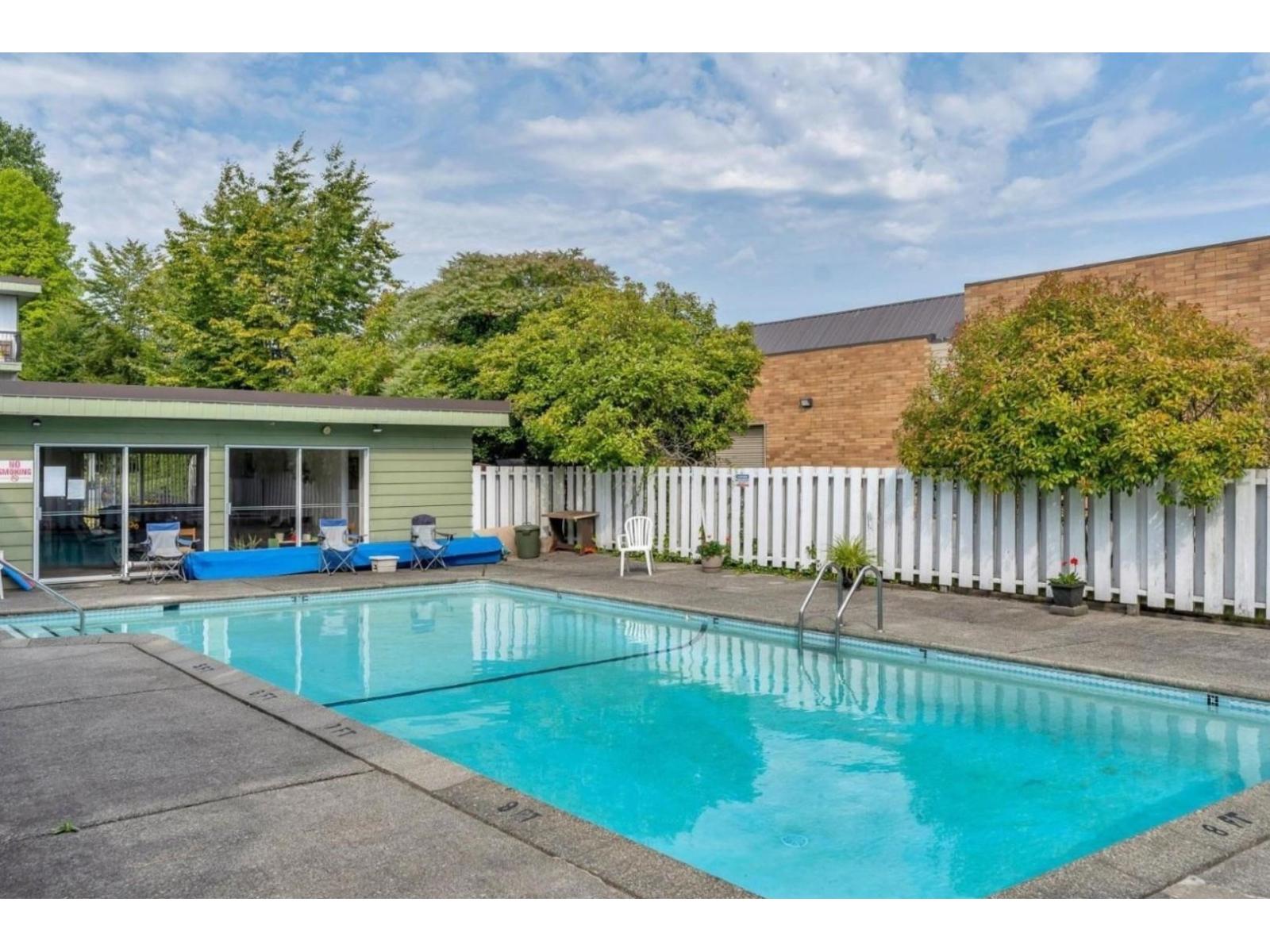 168c 8635 120 Street Property Photo 7