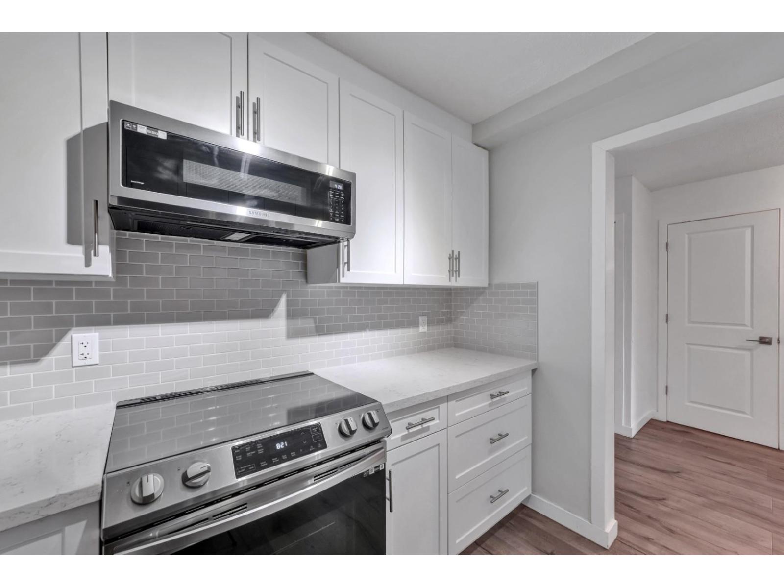 168c 8635 120 Street Property Photo 10