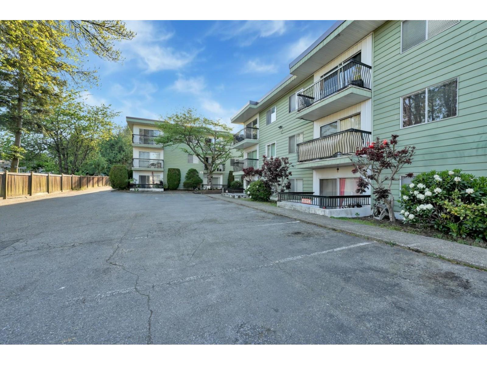 168c 8635 120 Street Property Photo 16