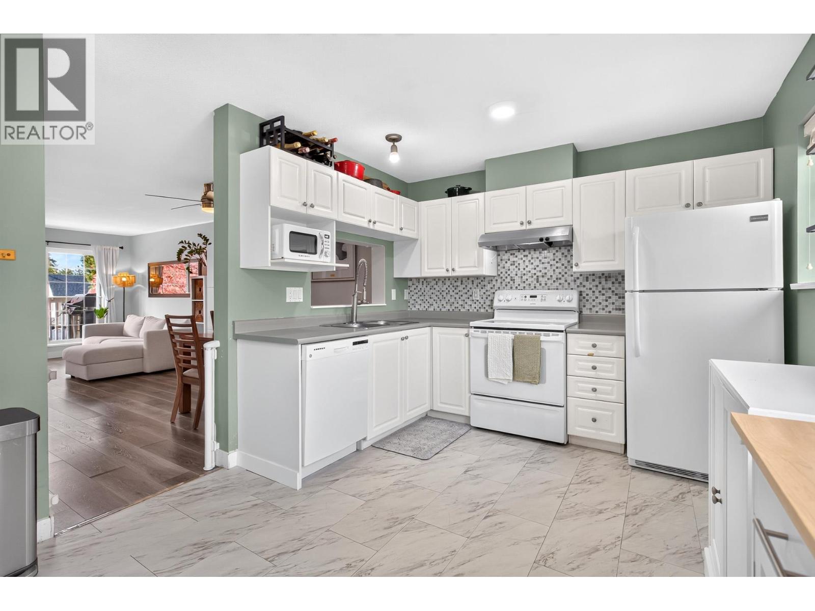 10 11355 236 Street Property Photo 13