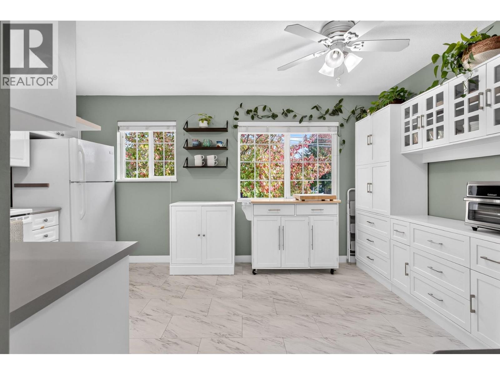 10 11355 236 Street Property Photo 17