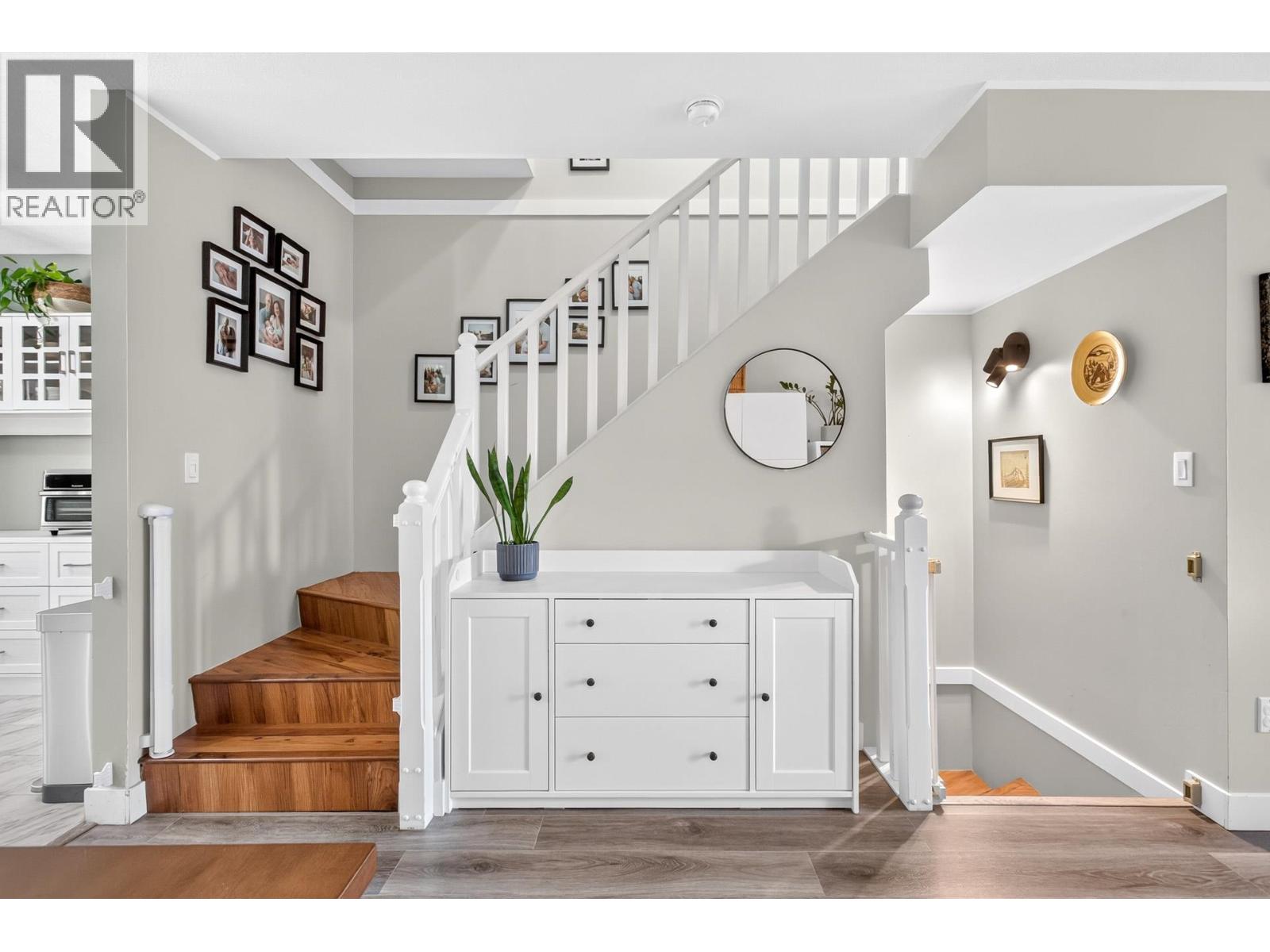 10 11355 236 Street Property Photo 18