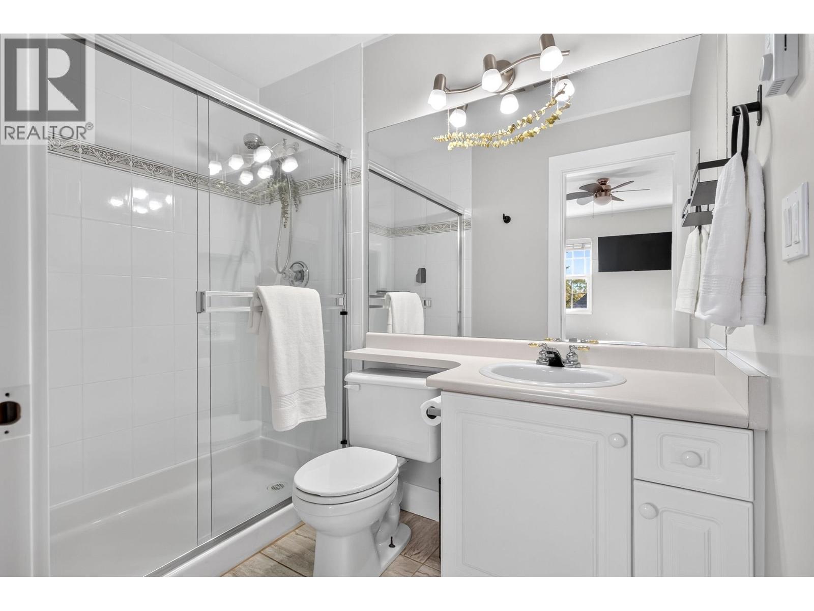 10 11355 236 Street Property Photo 23