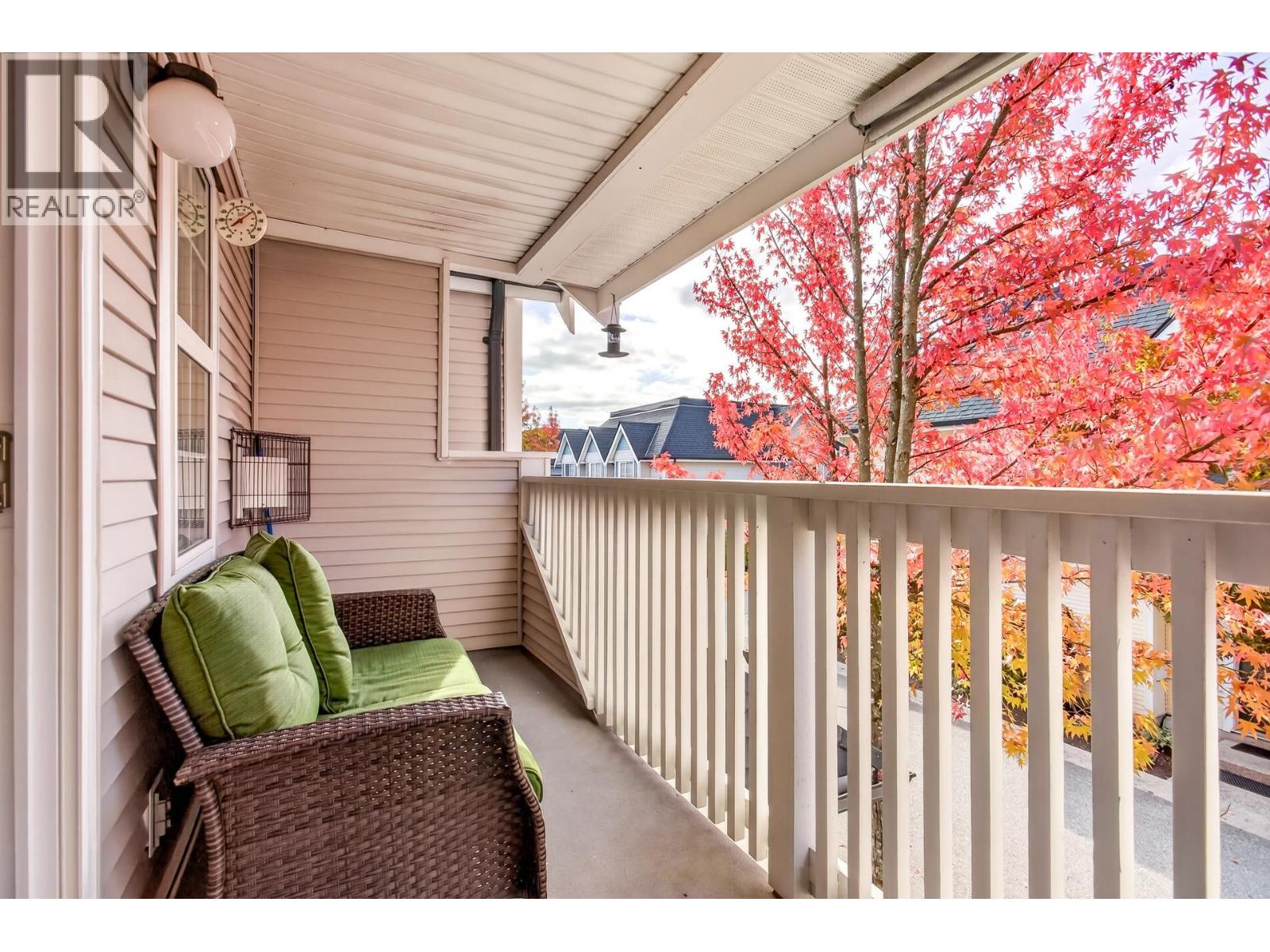 10 11355 236 Street Property Photo 33