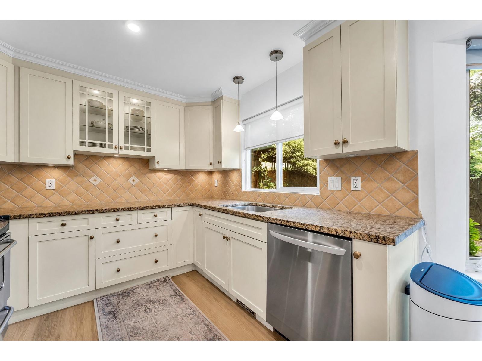 9457 215a Street Property Photo 7