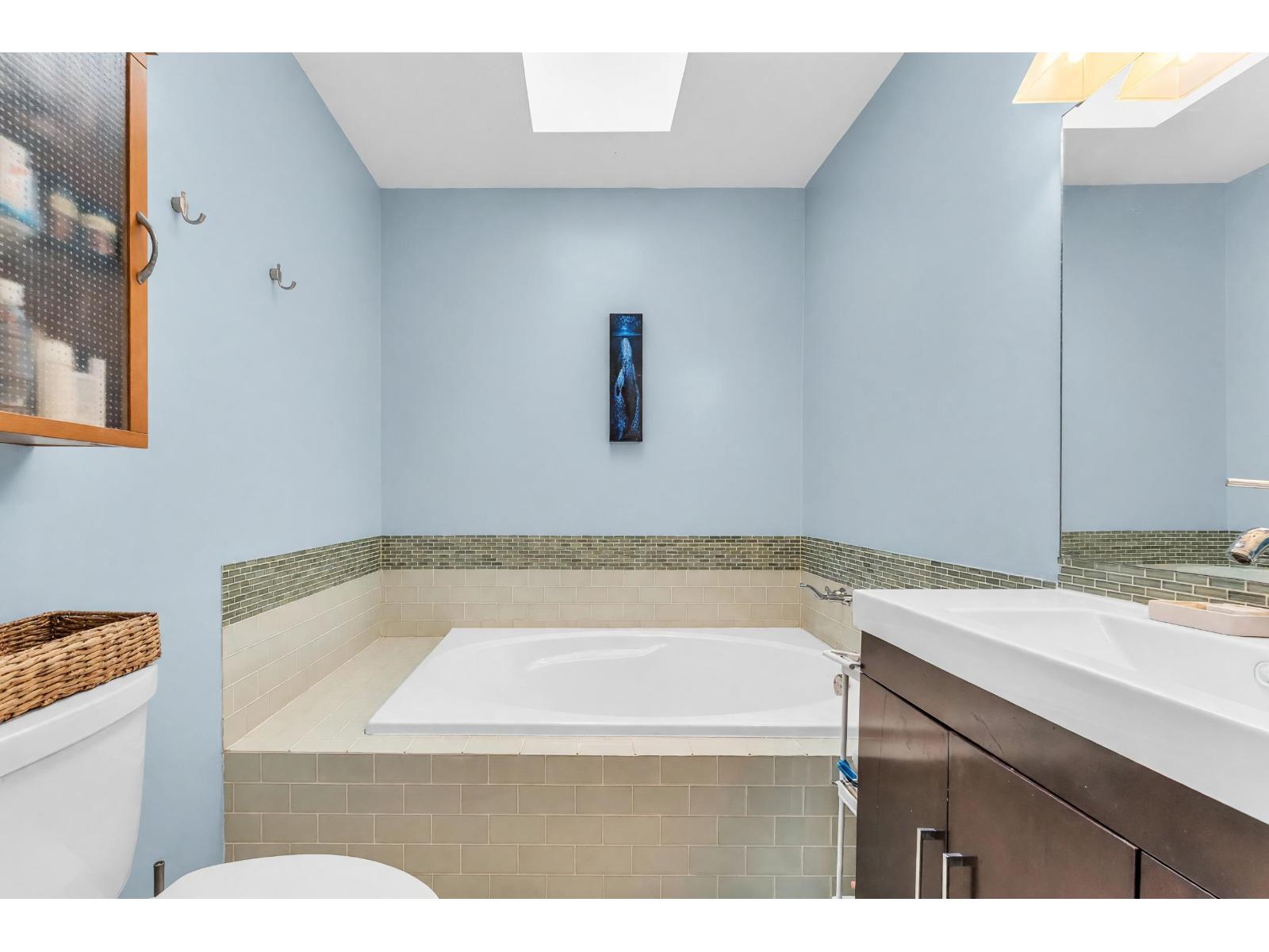 9457 215a Street Property Photo 18