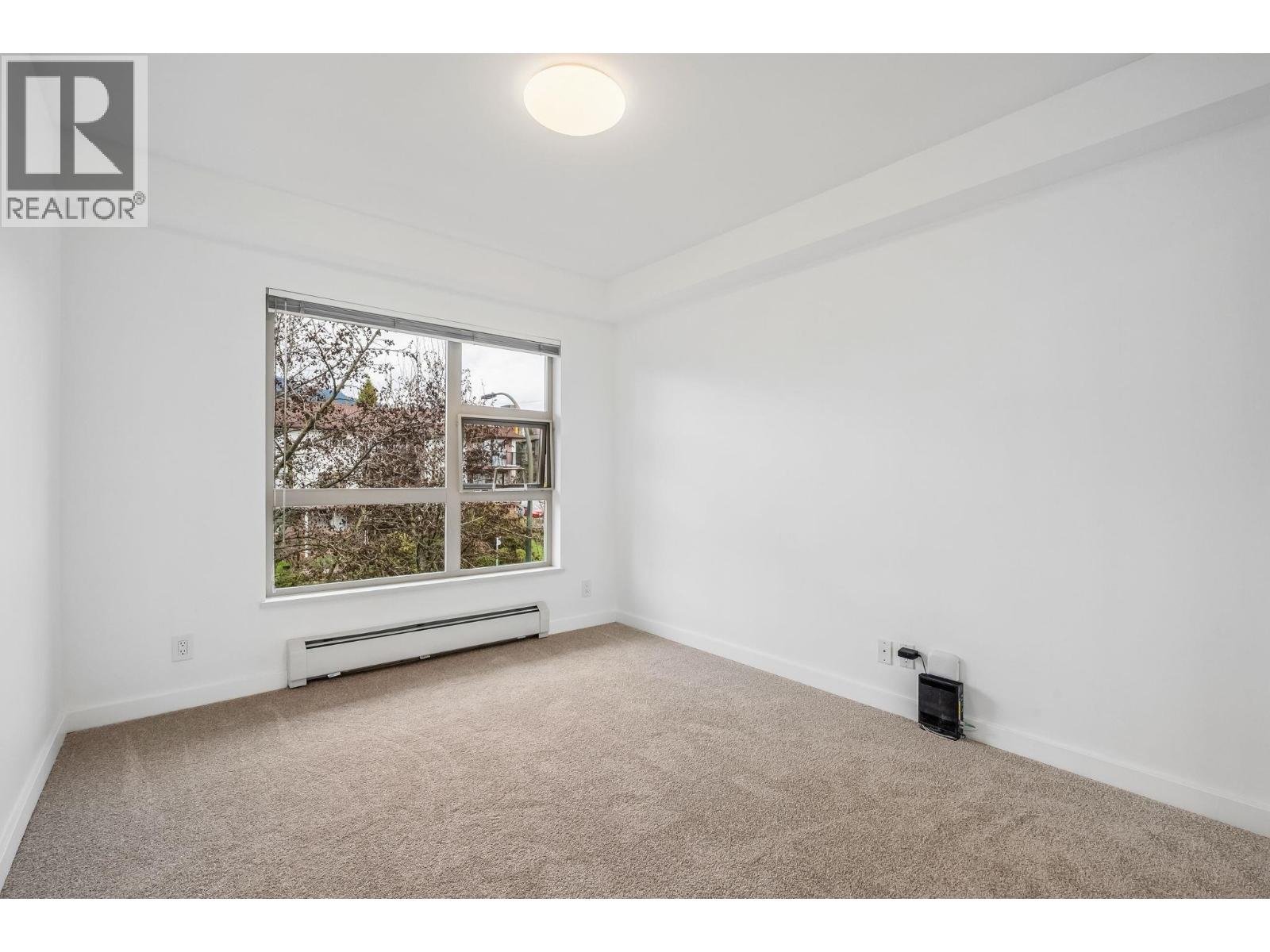 303 1033 St. Georges Avenue Property Photo 20