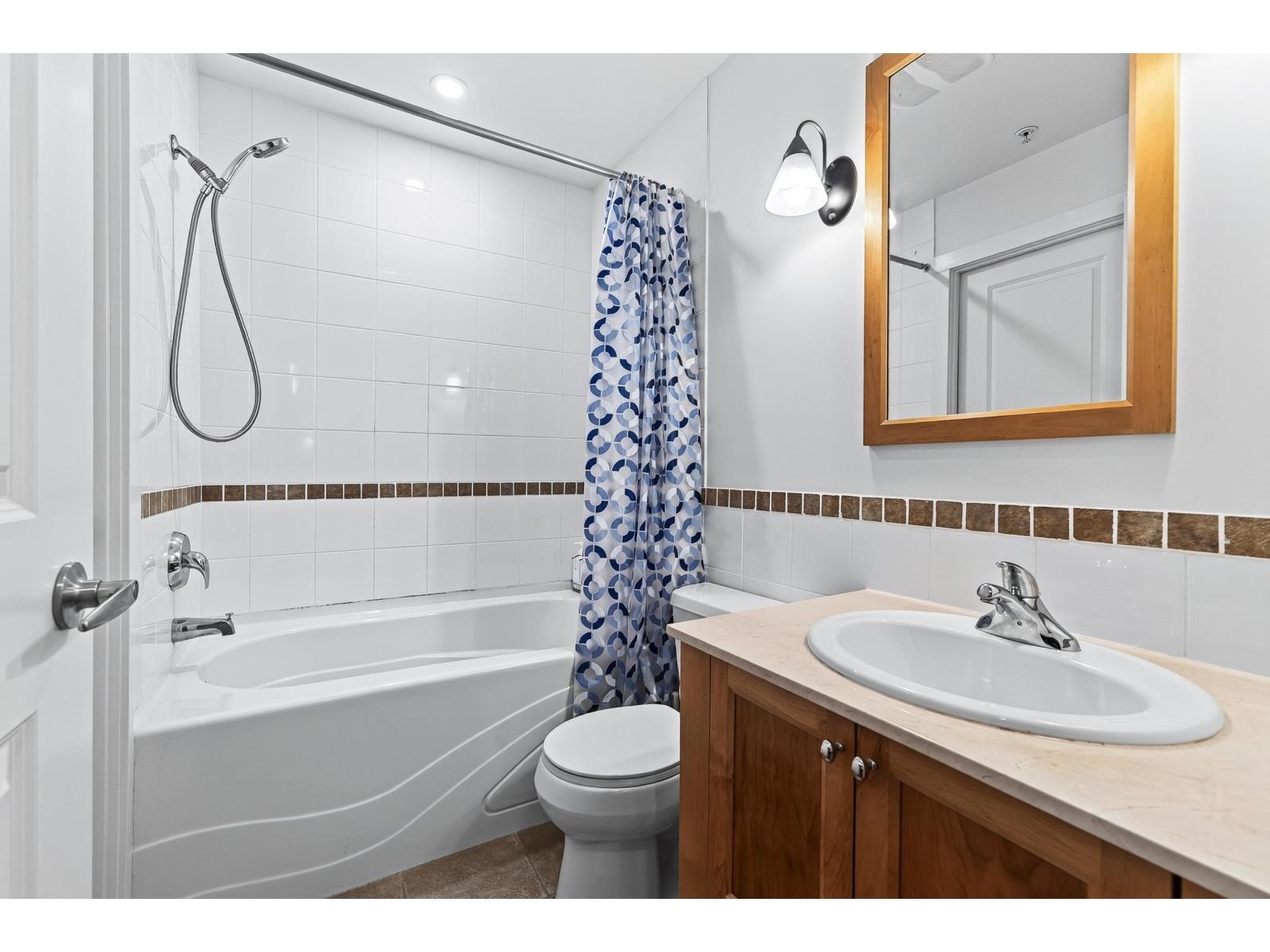 215 15392 16a Avenue Property Photo 17