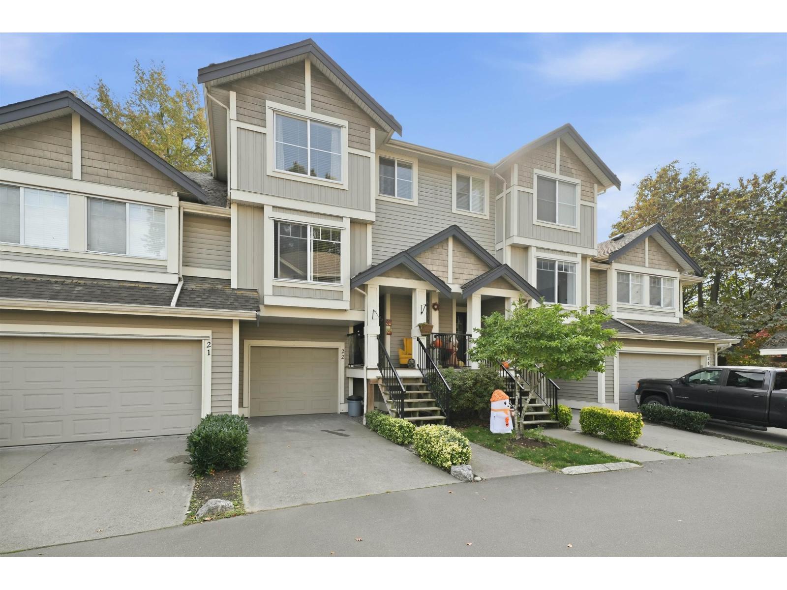 45550 SHAWNIGAN Crescent #22 Property Photo 1
