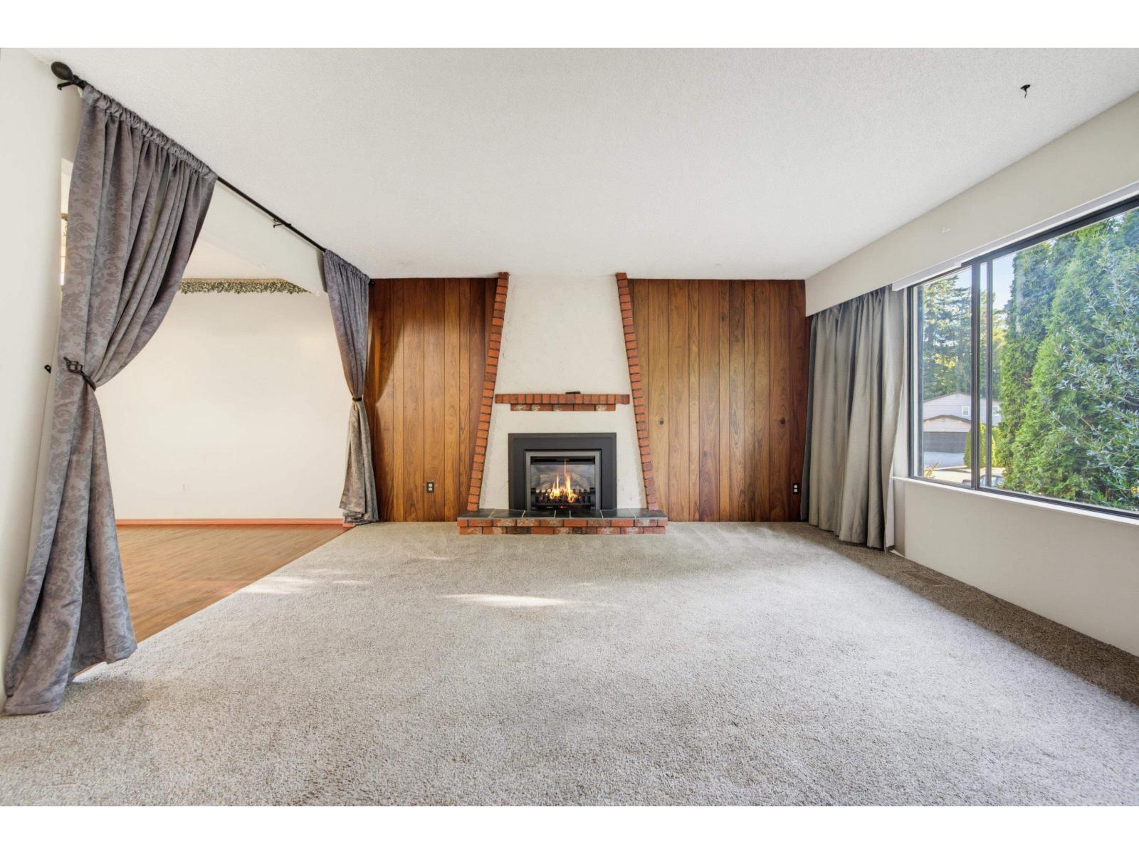 4611 203a Street Property Photo 7