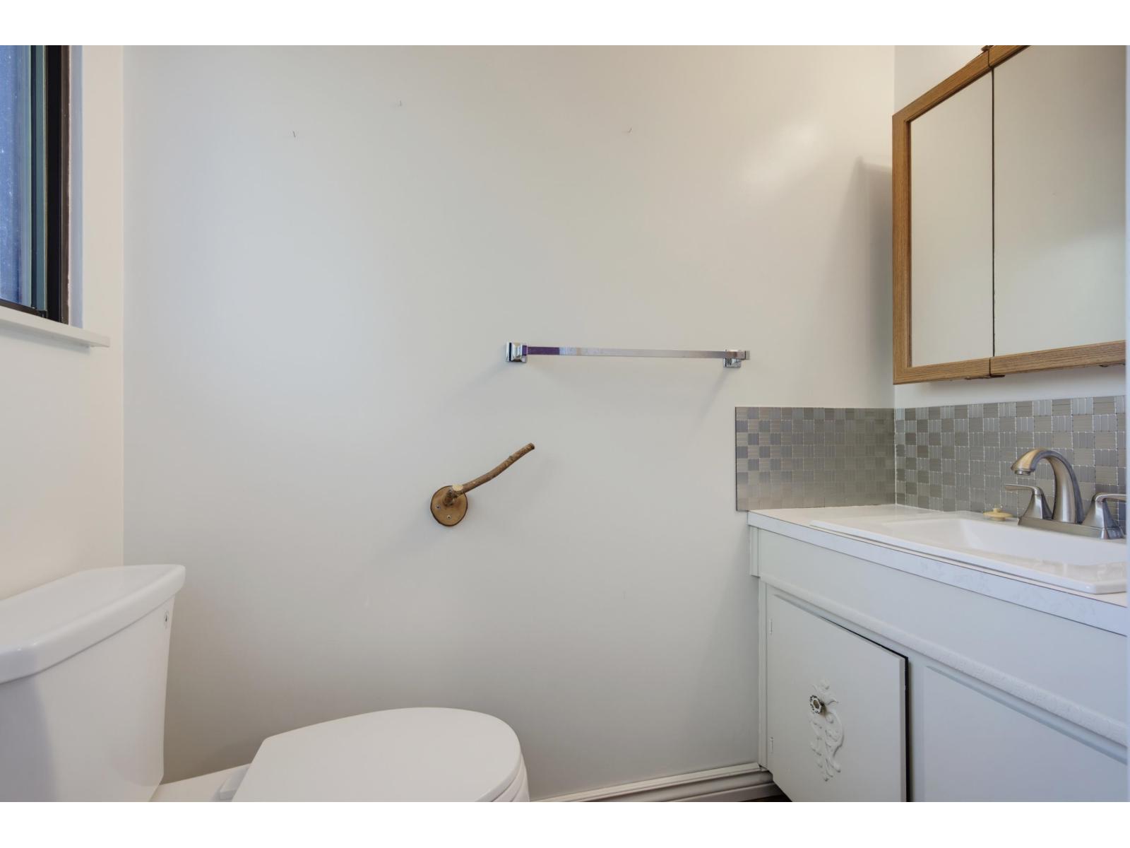 4611 203a Street Property Photo 18