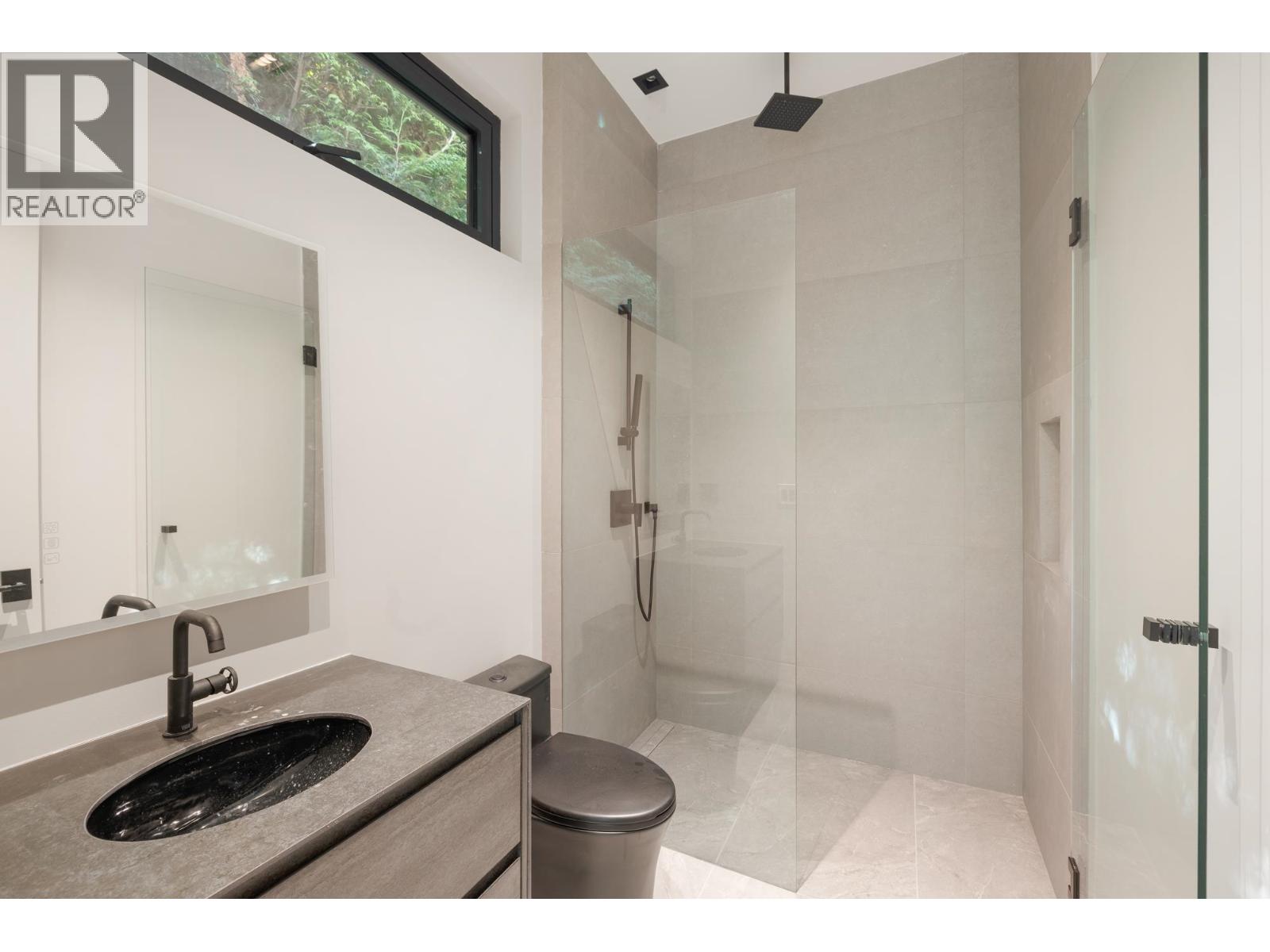 2484 Ottawa Avenue Property Photo 36
