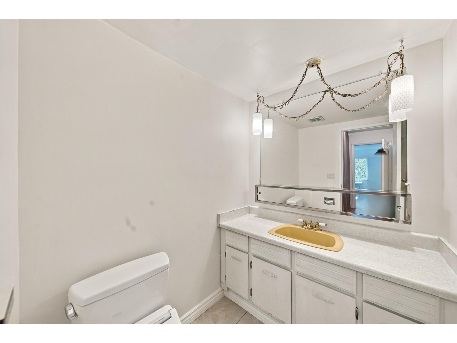 203 13530 Hilton Road Property Photo 17