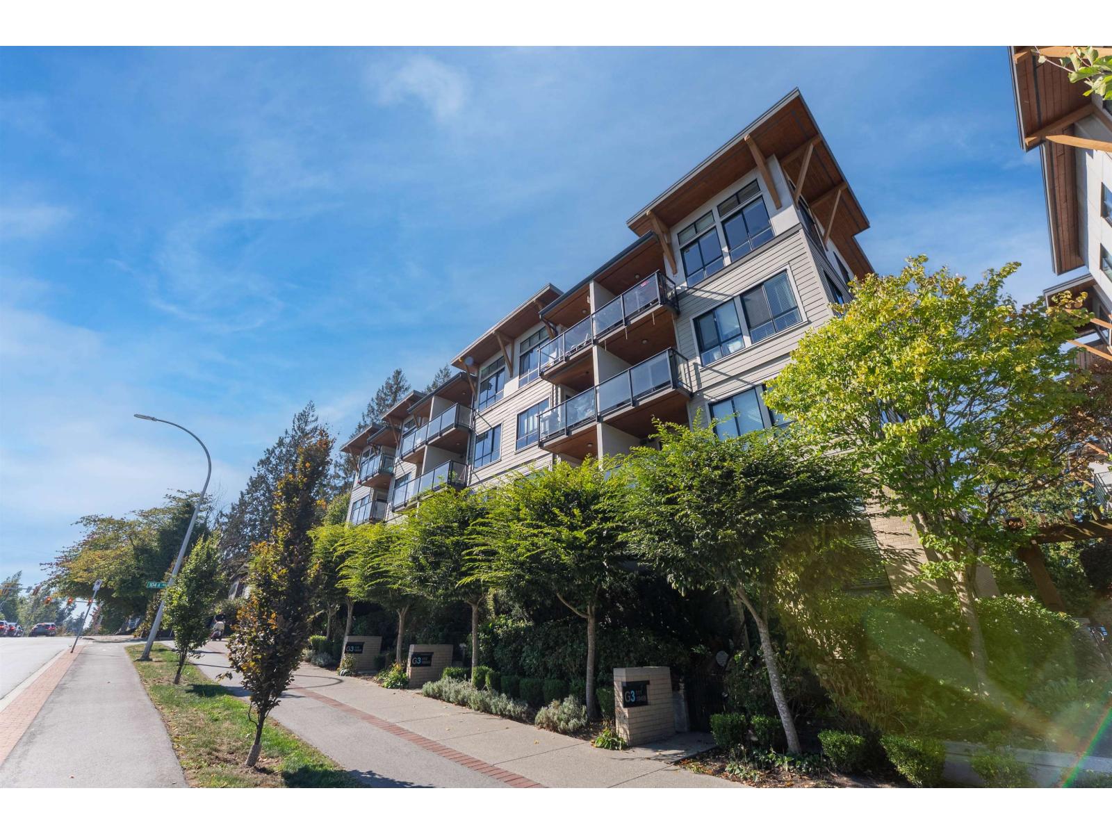 401 10455 154 Street Property Photo 4
