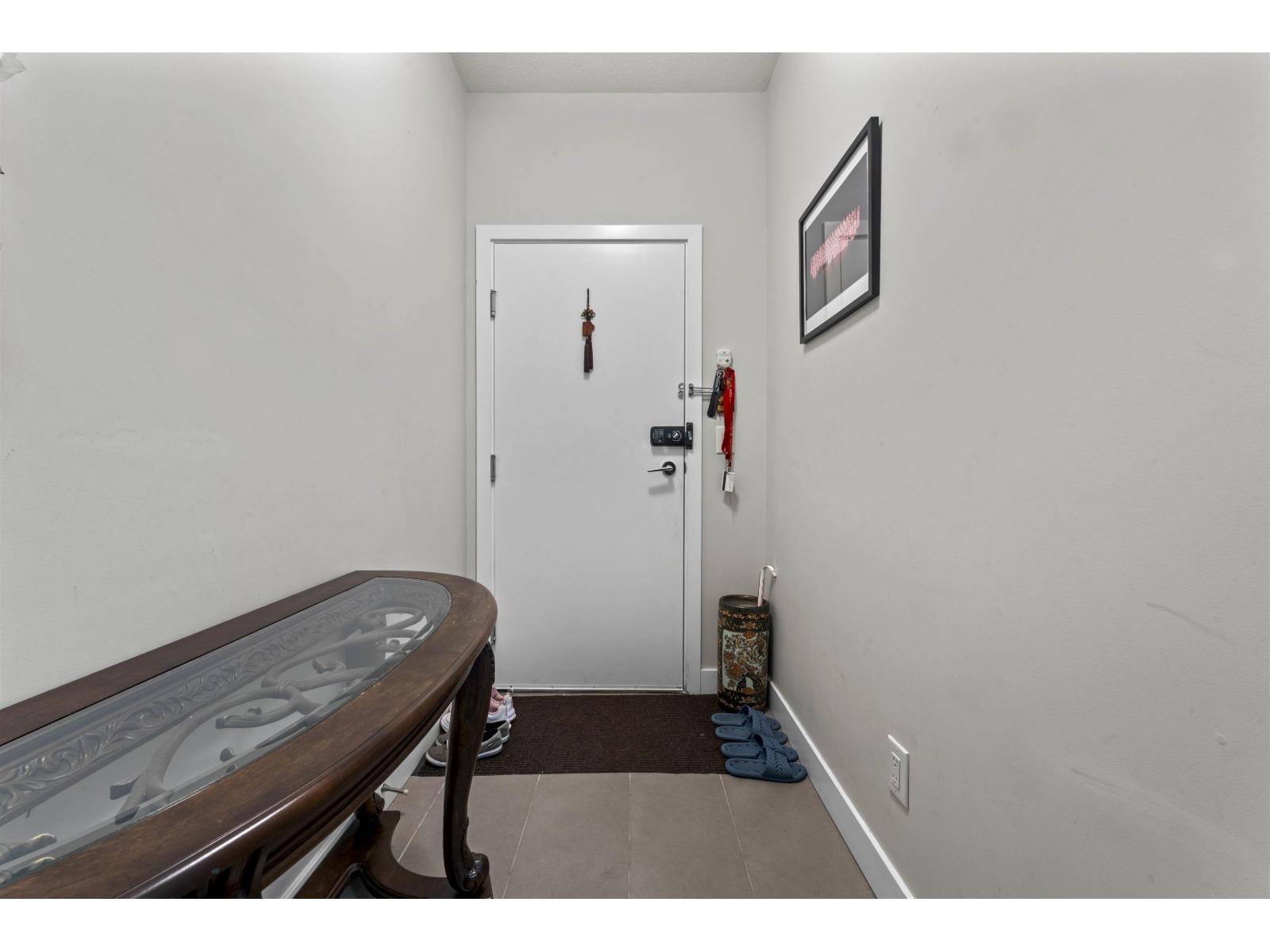 401 10455 154 Street Property Photo 8