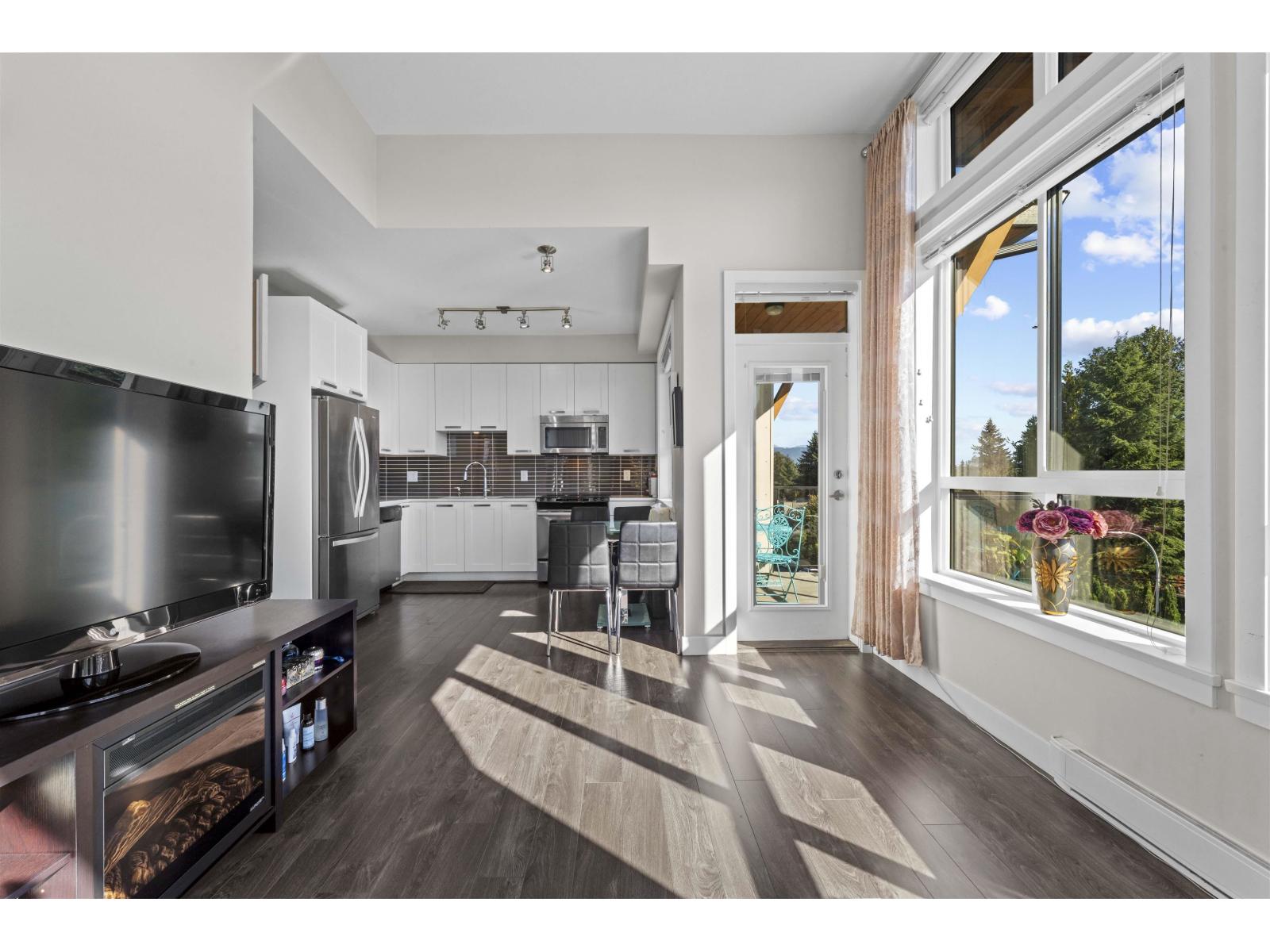 401 10455 154 Street Property Photo 11