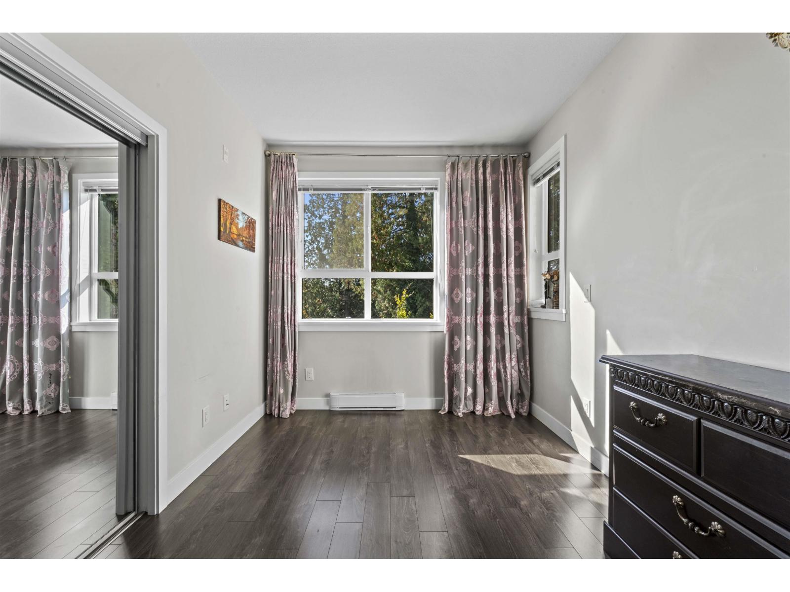 401 10455 154 Street Property Photo 13