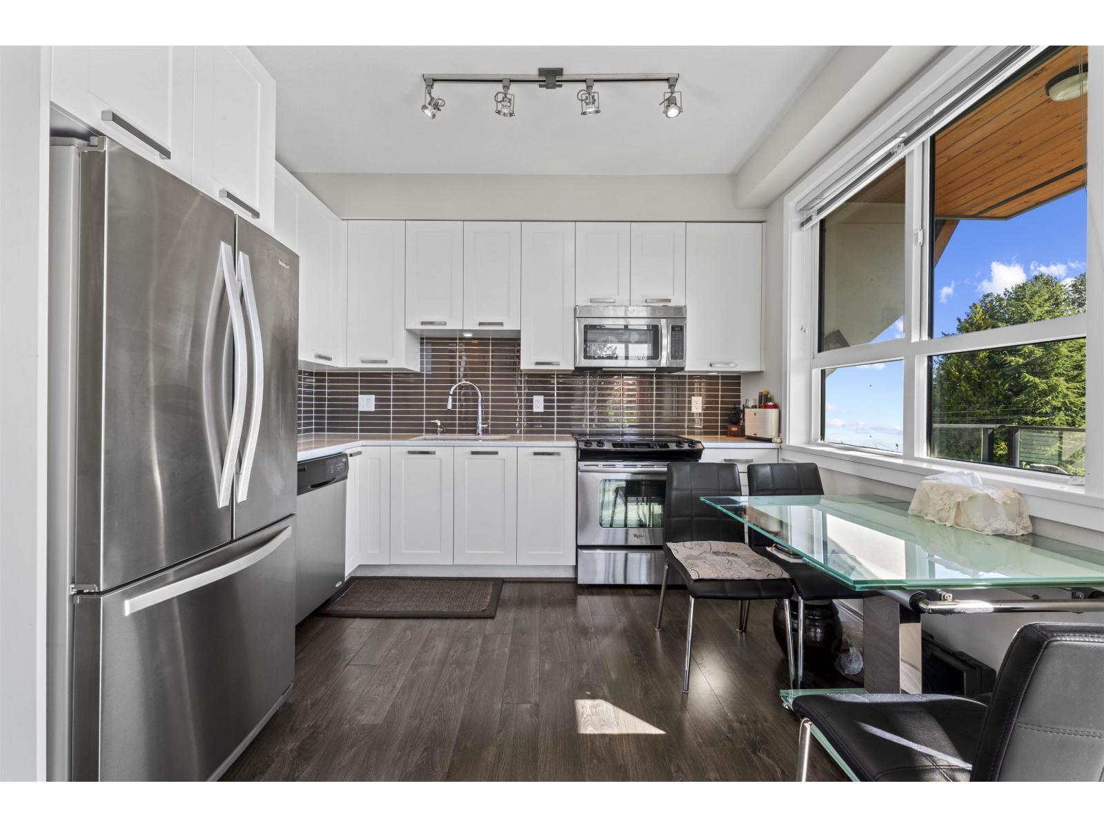 401 10455 154 Street Property Photo 17