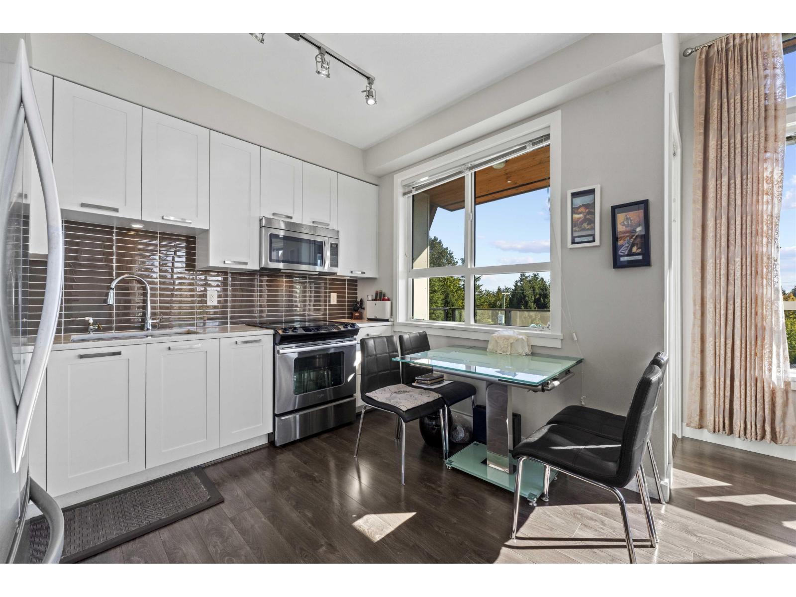 401 10455 154 Street Property Photo 18