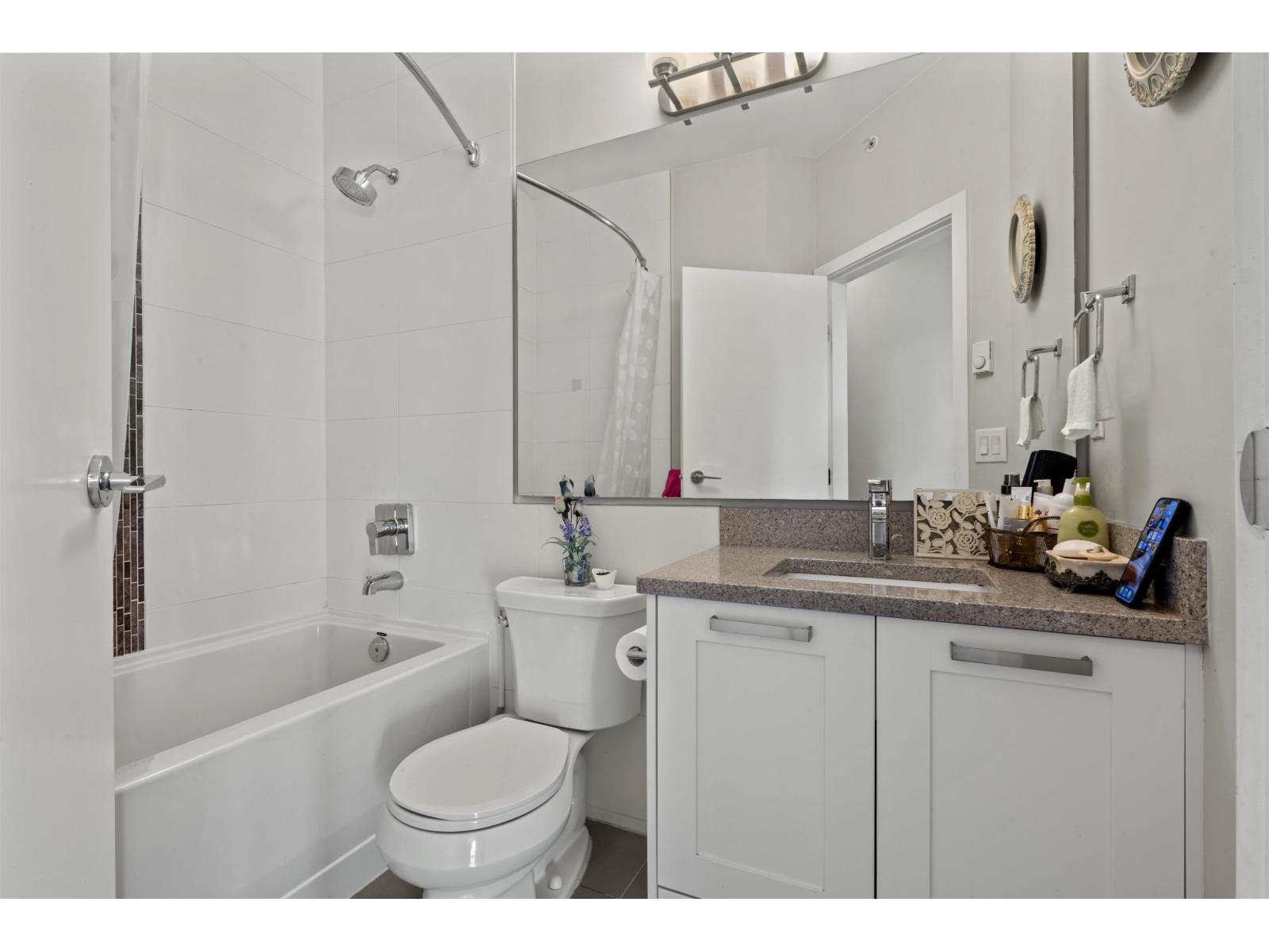 401 10455 154 Street Property Photo 21