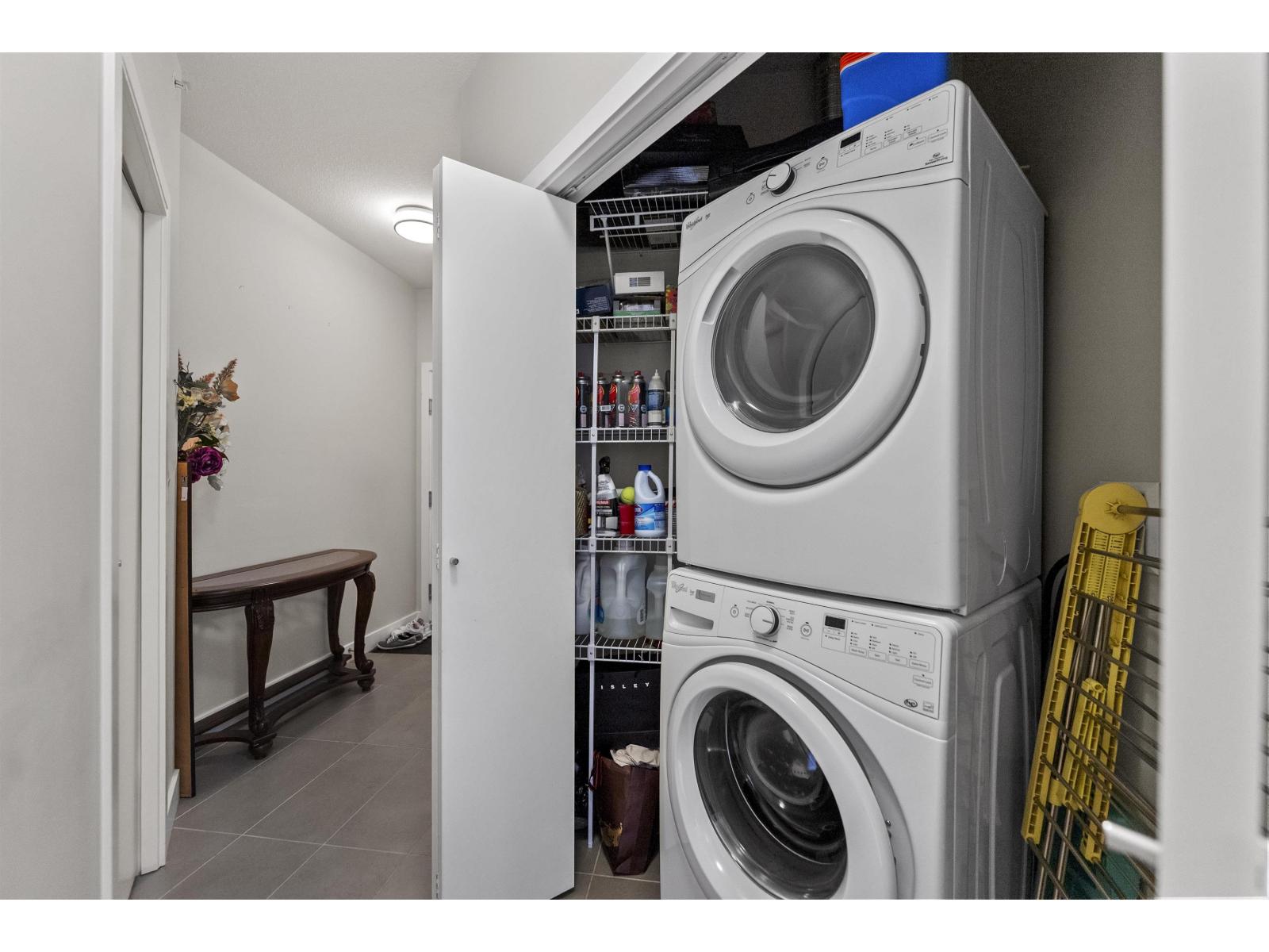 401 10455 154 Street Property Photo 22