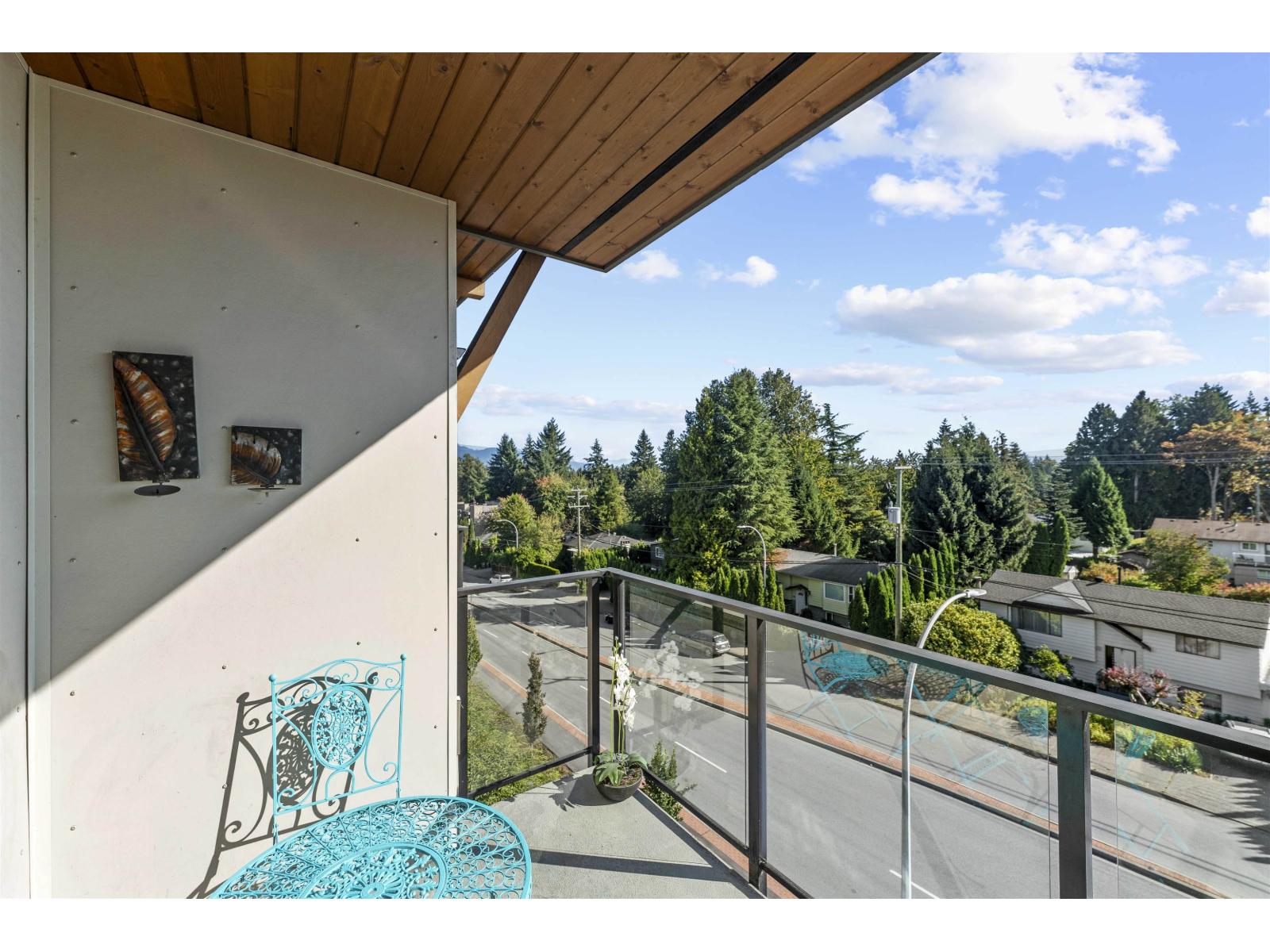 401 10455 154 Street Property Photo 23