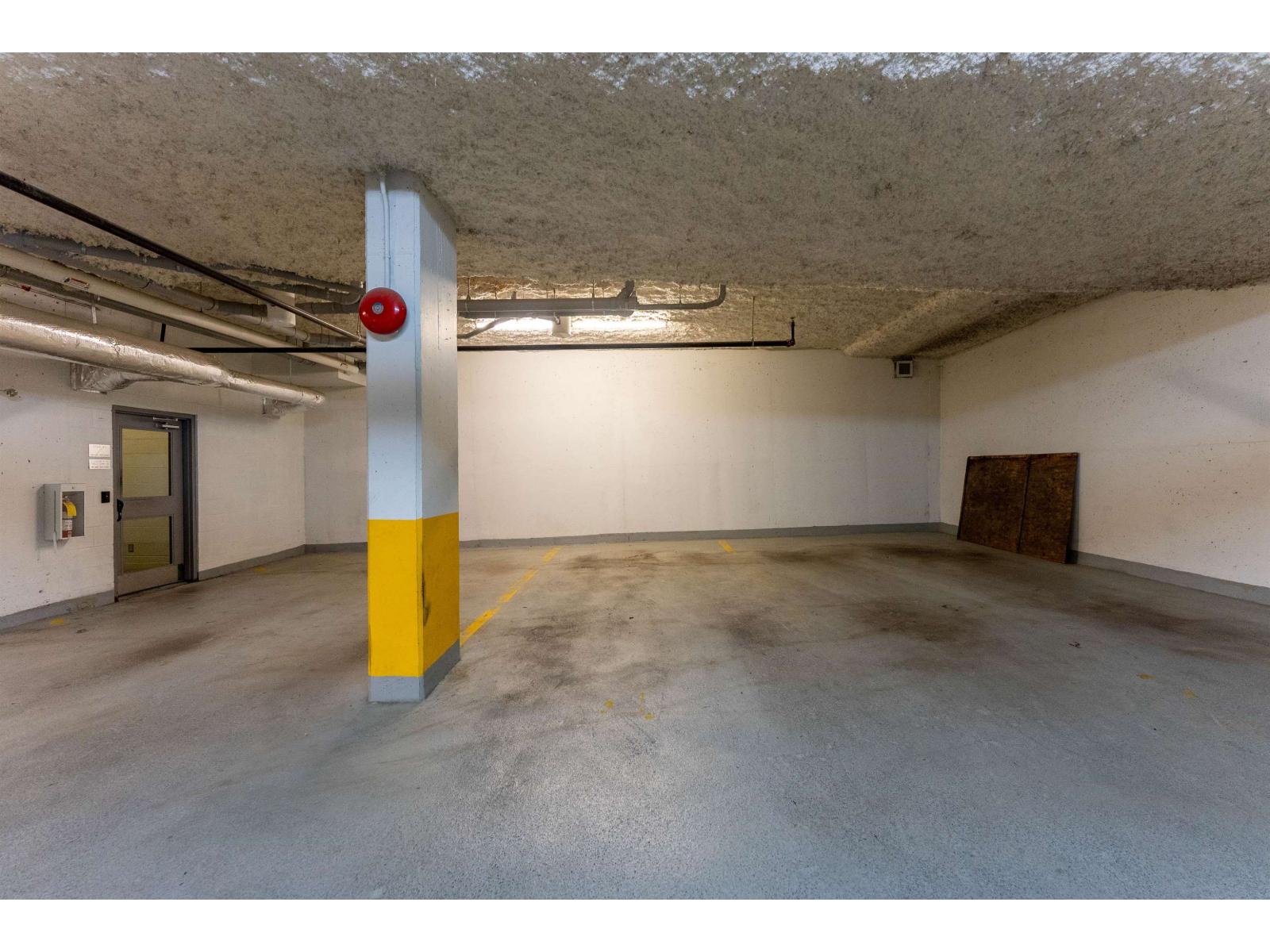 401 10455 154 Street Property Photo 35