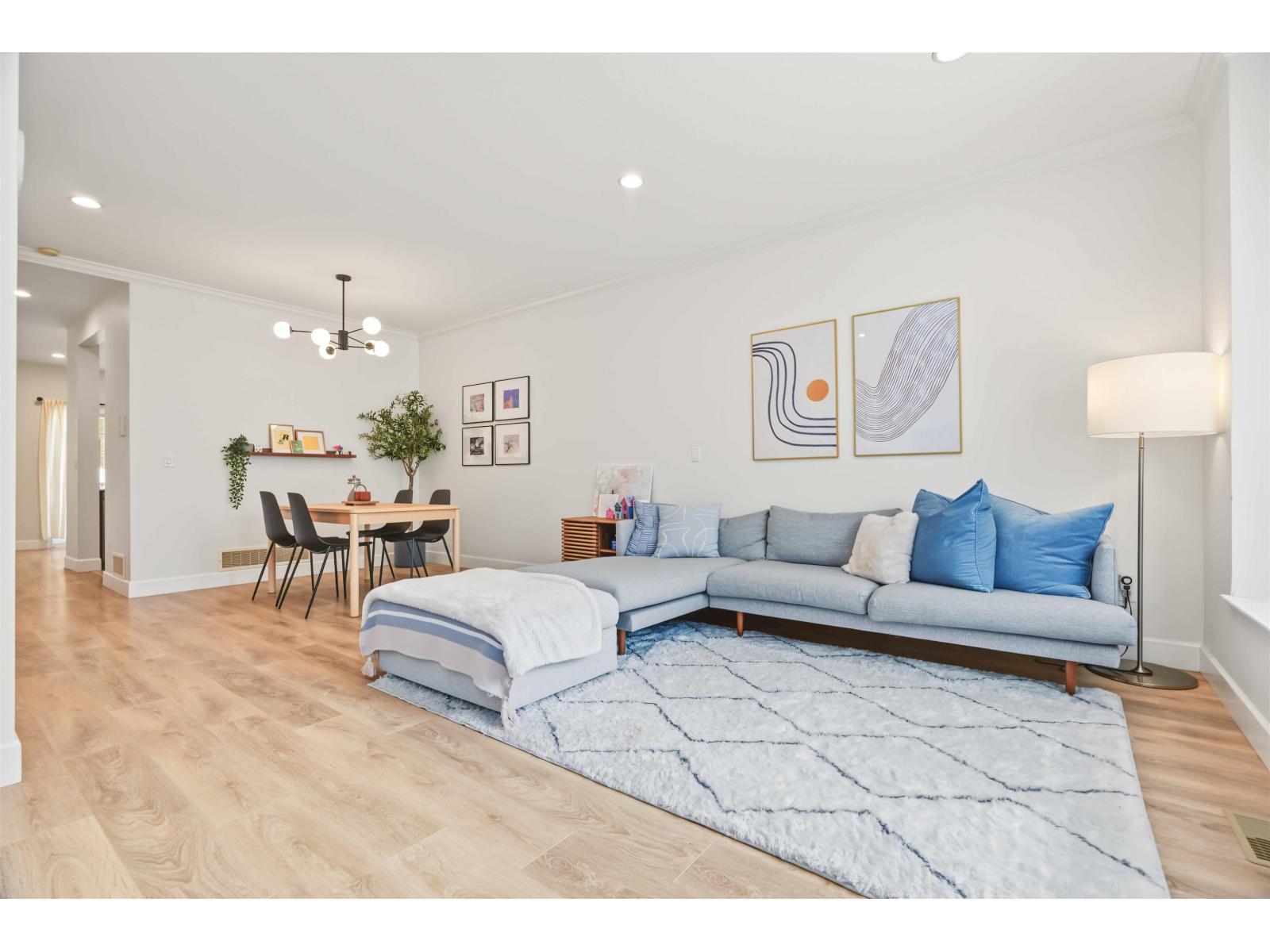 22 8717 159 Street Property Photo 12