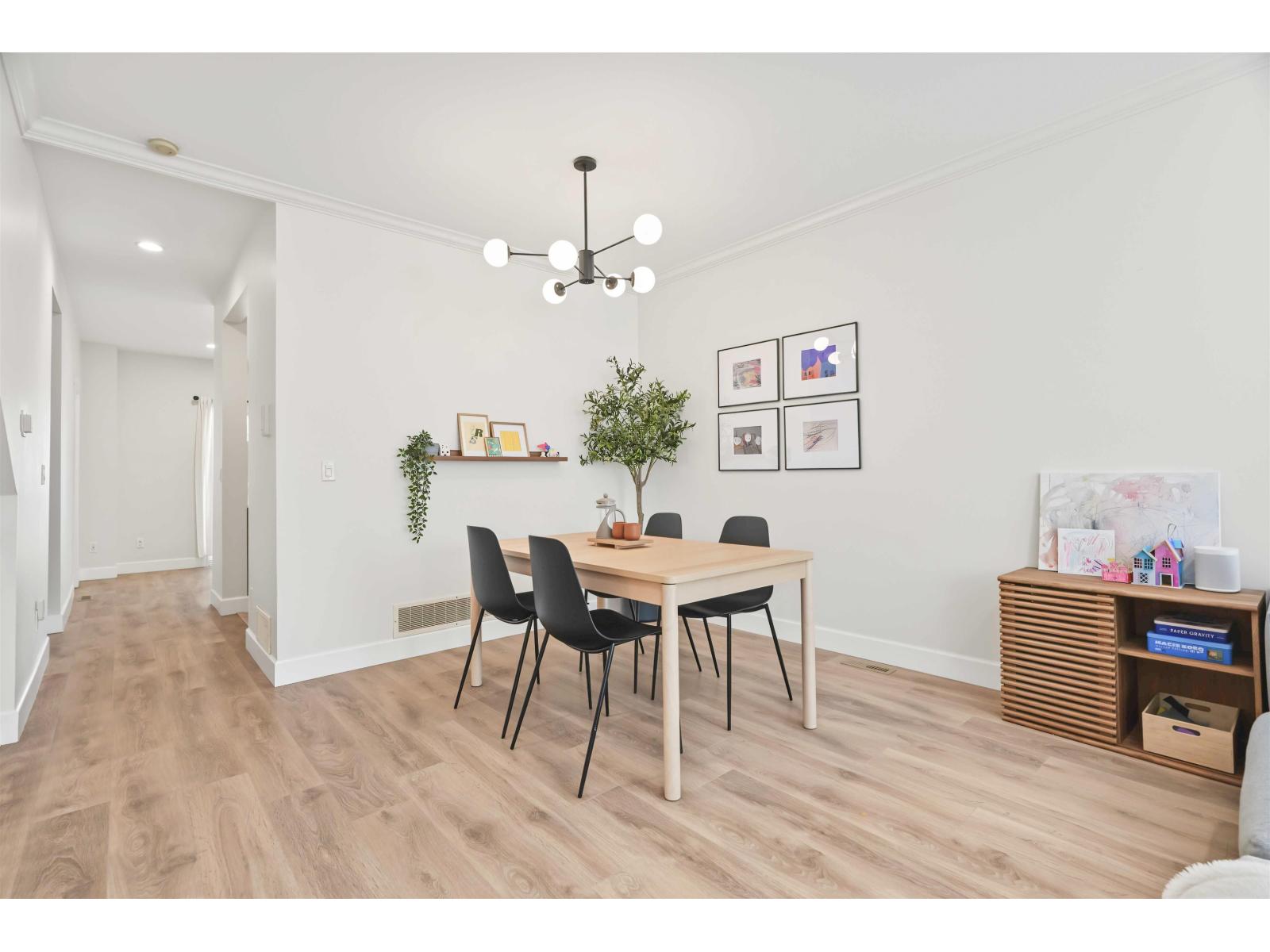22 8717 159 Street Property Photo 13