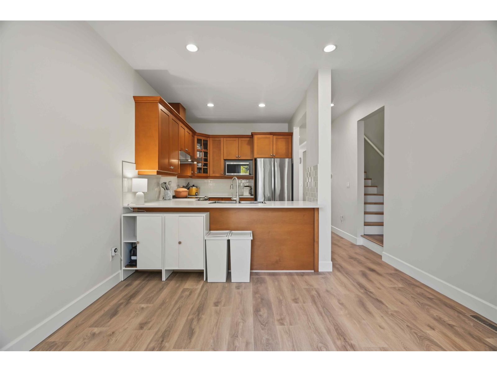 22 8717 159 Street Property Photo 17