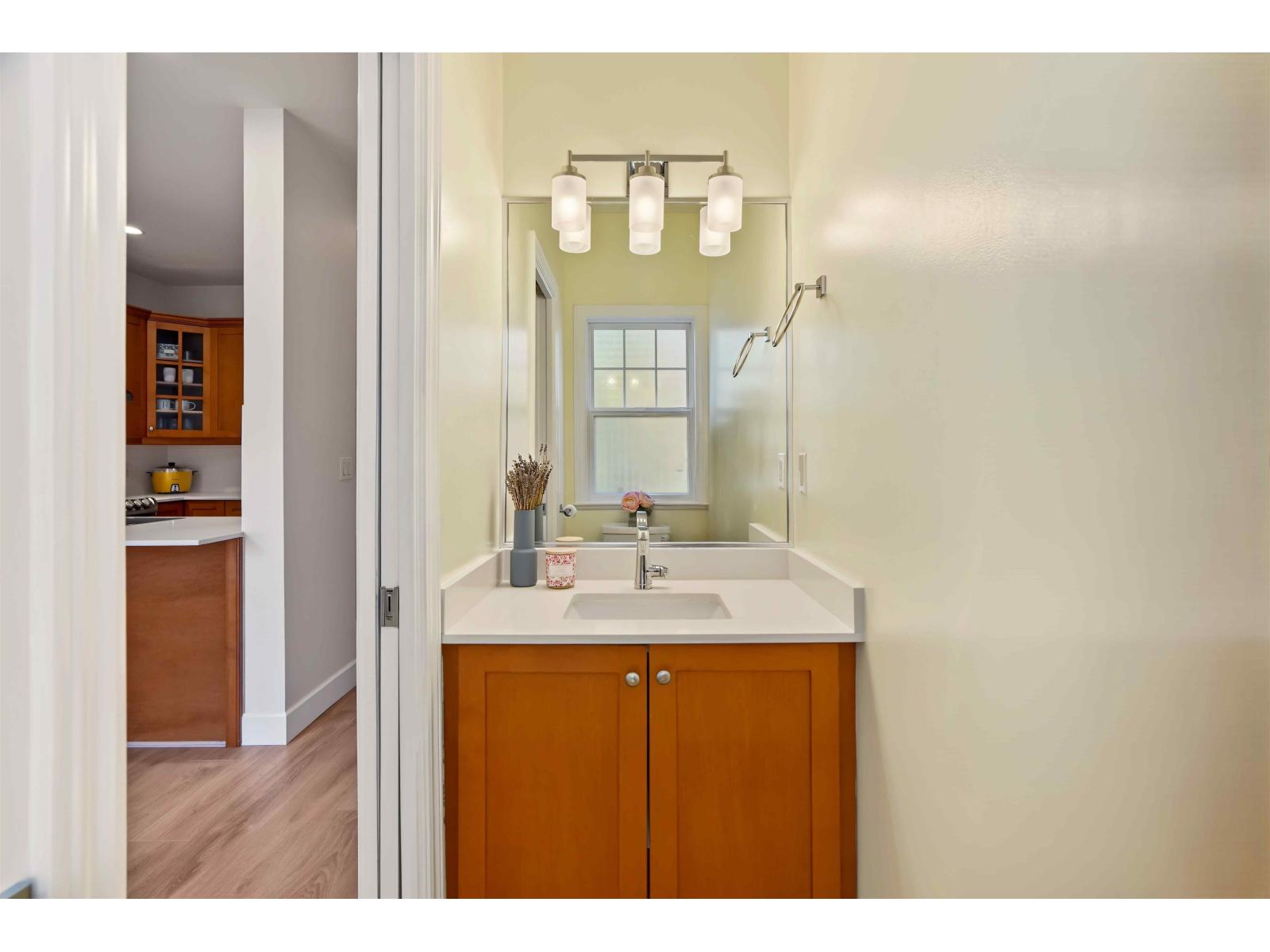 22 8717 159 Street Property Photo 21
