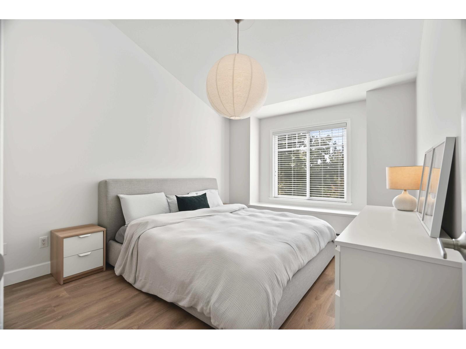 22 8717 159 Street Property Photo 23