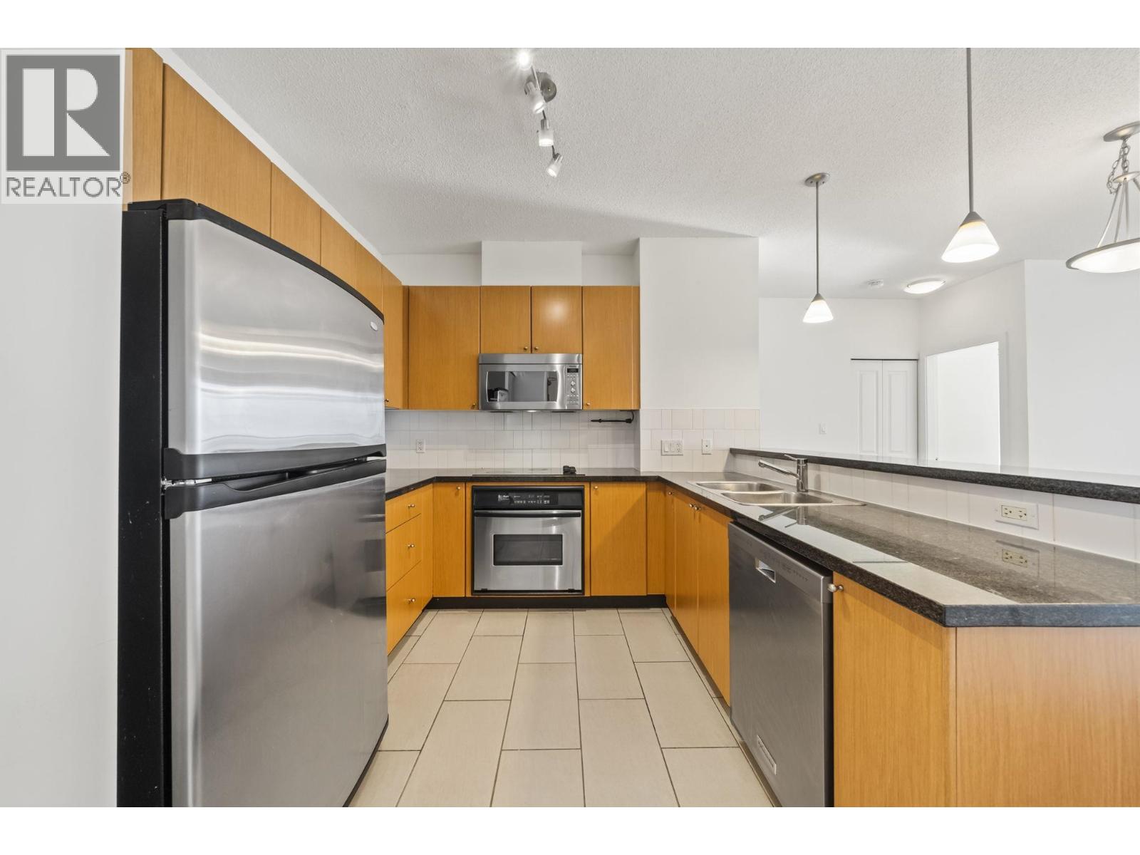 2101 4132 Halifax Street Property Photo 16