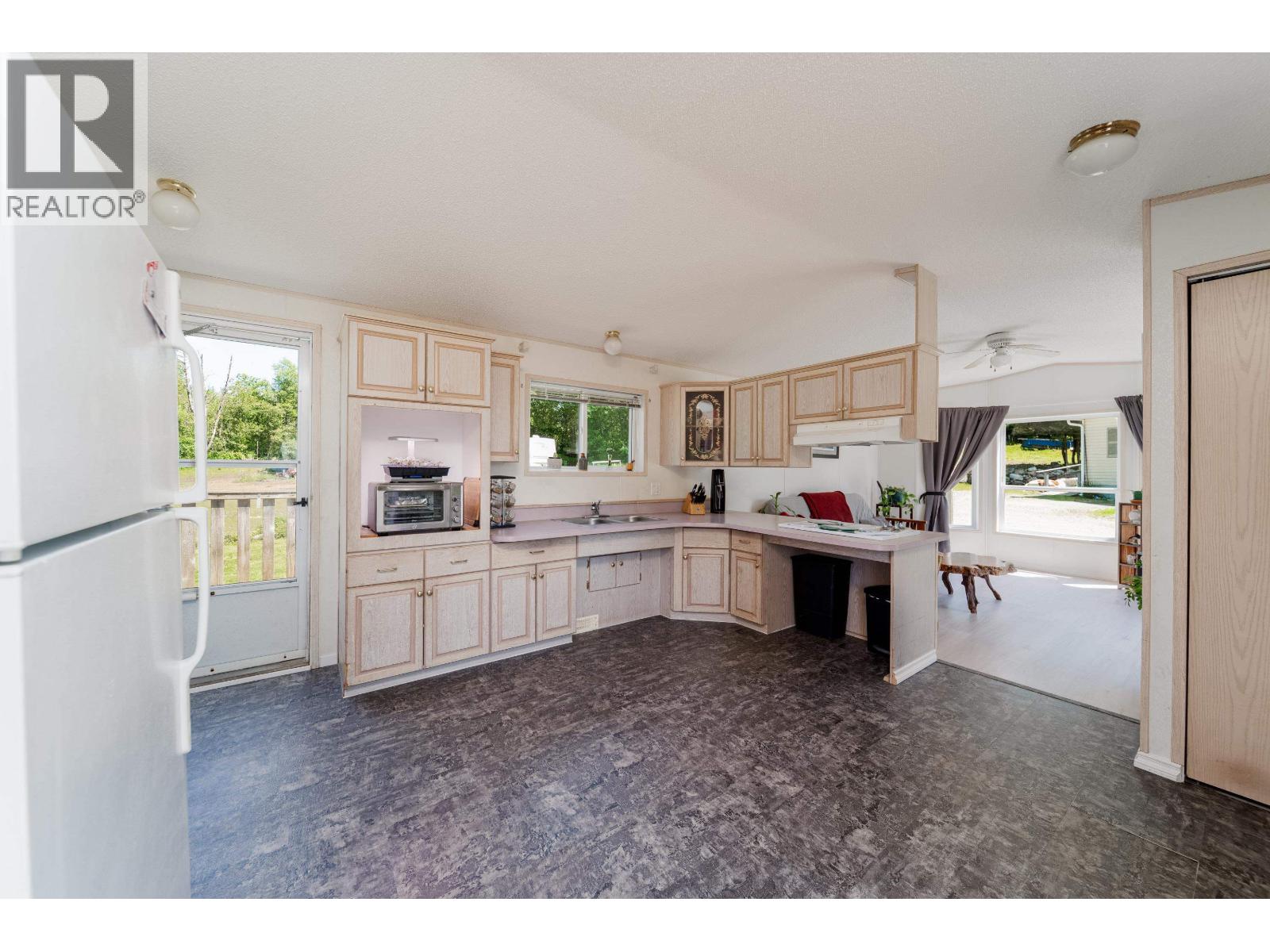 28555 104 Avenue Property Photo 15