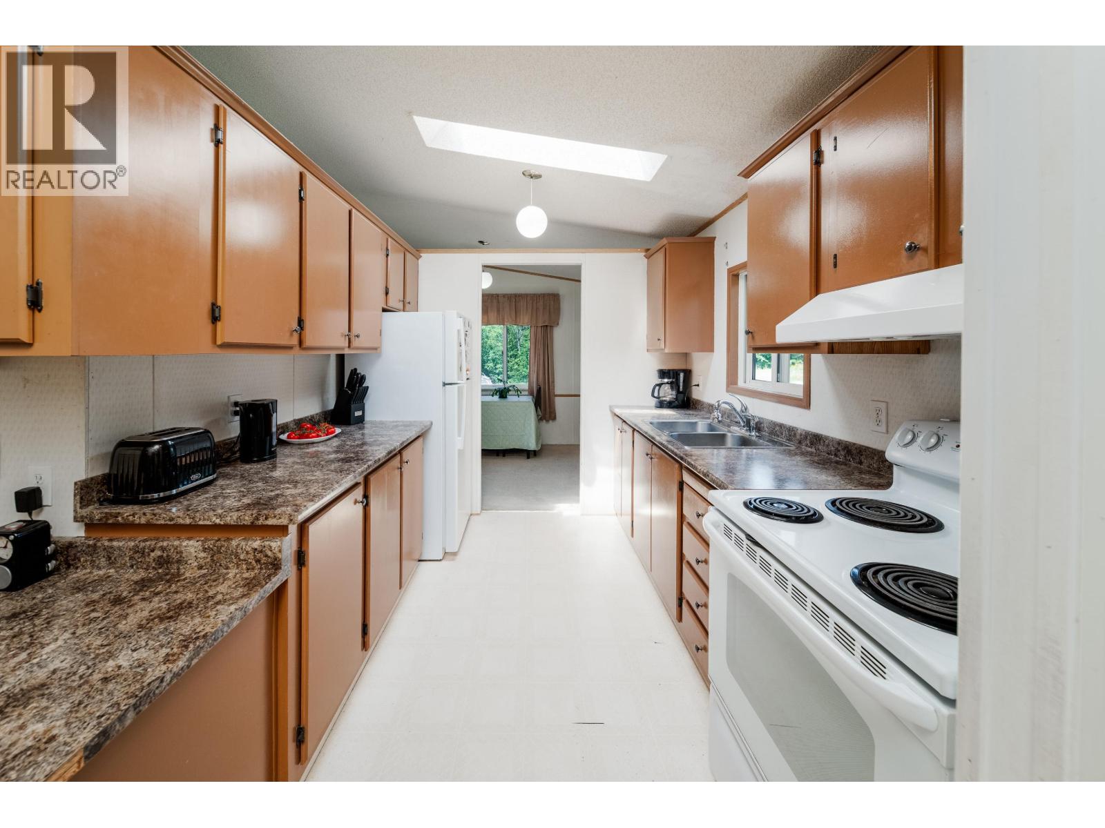28555 104 Avenue Property Photo 29