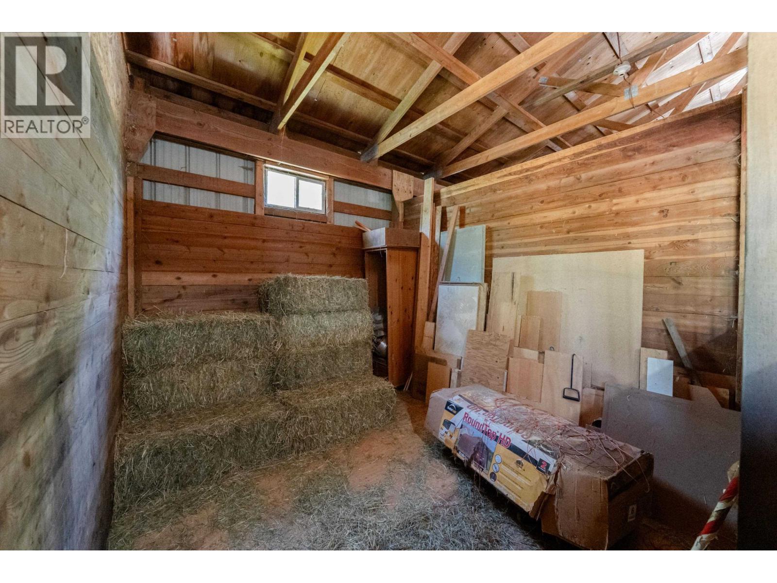 28555 104 Avenue Property Photo 35