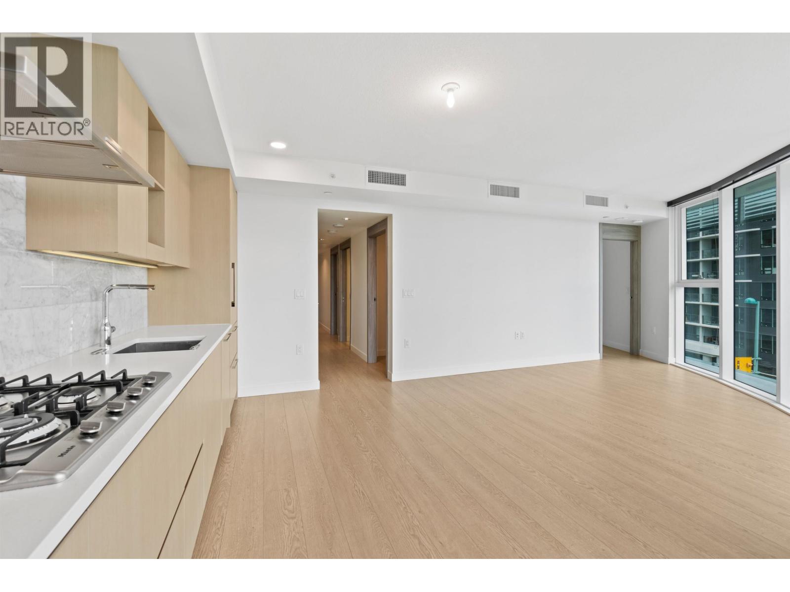 684 87 Nelson Street Property Photo 8